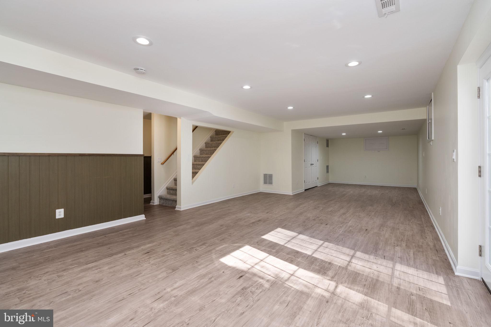 HUNTERS RIDGE - Residential