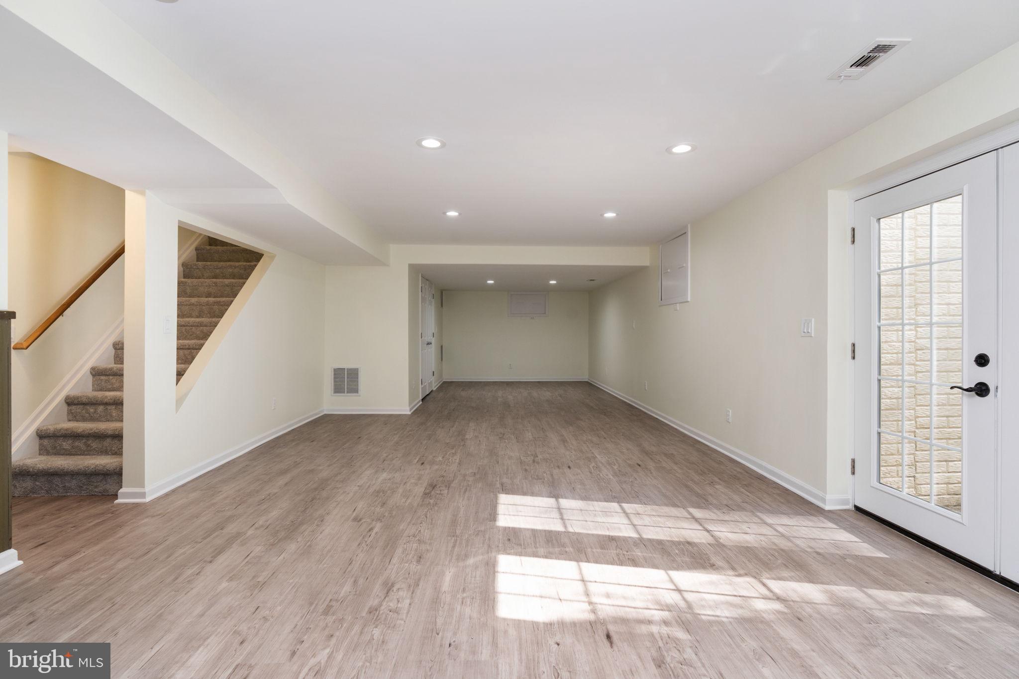 HUNTERS RIDGE - Residential