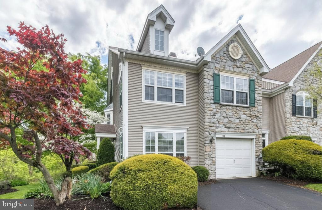 WINNERS CIRCLE - Residential