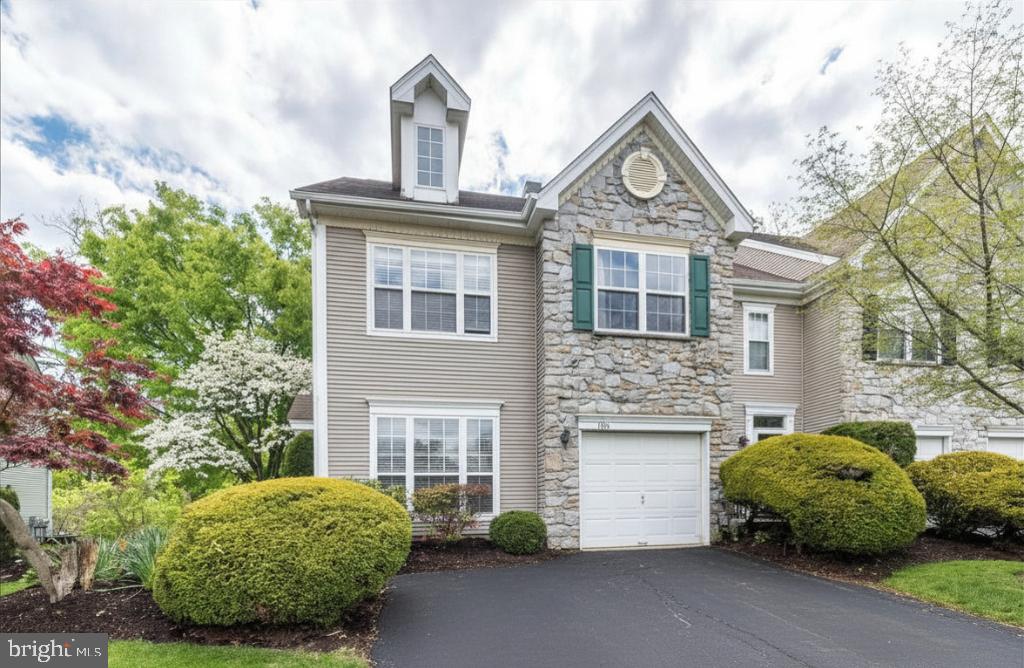 WINNERS CIRCLE - Residential