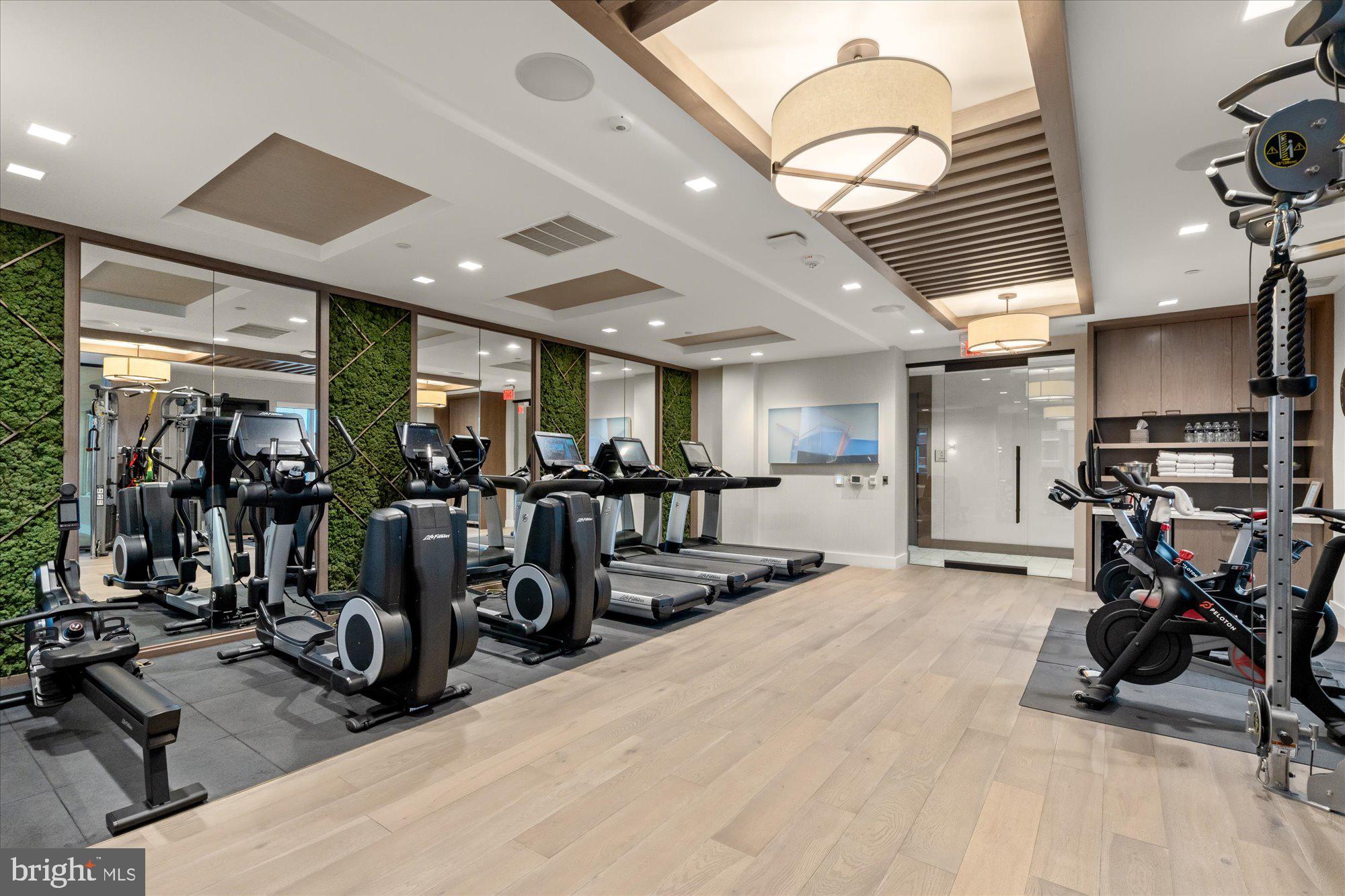 CHEVY CHASE - Residential