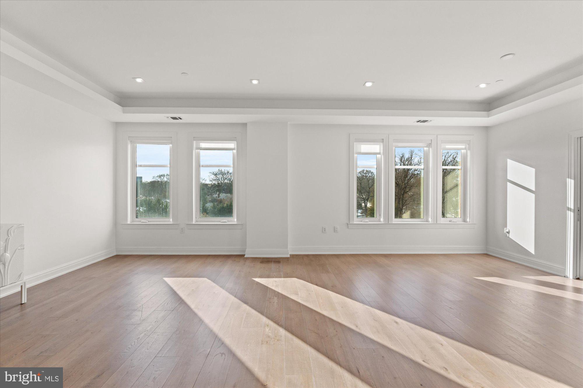 CHEVY CHASE - Residential