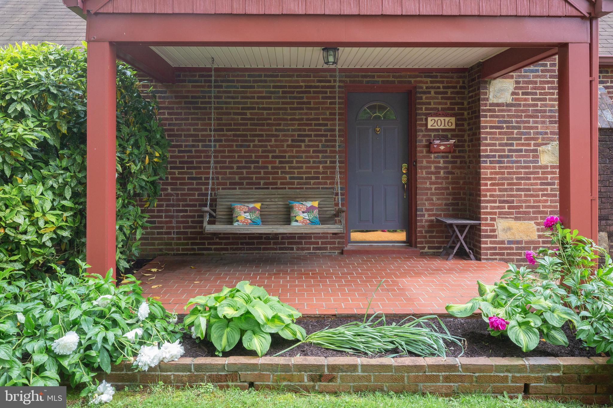 WOODSIDE KNOLLS - Residential