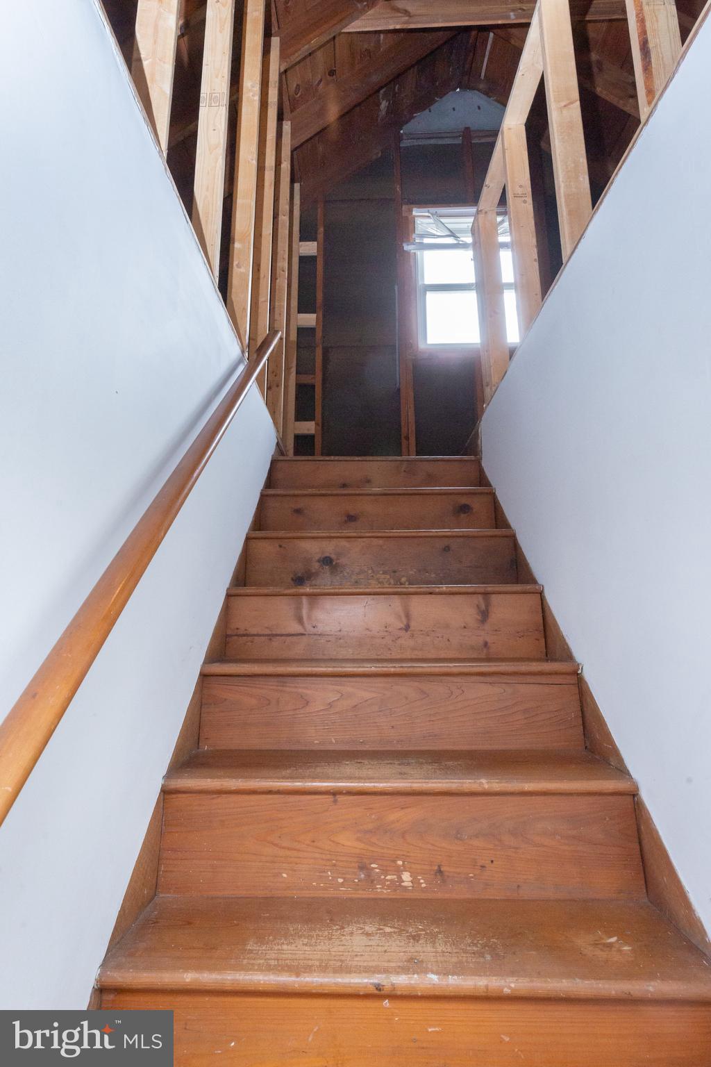 WOODSIDE KNOLLS - Residential