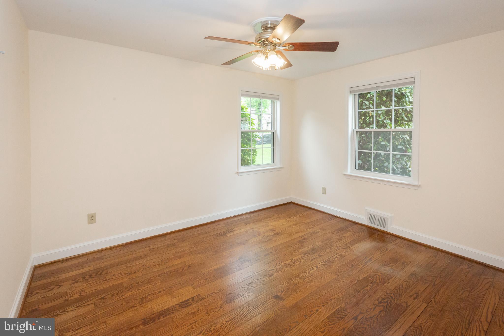 WOODSIDE KNOLLS - Residential