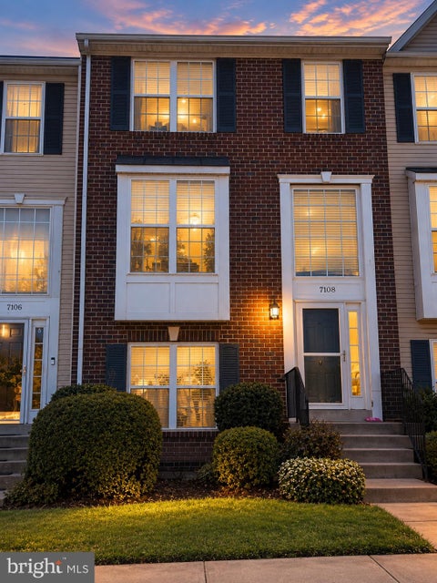 Townhouse For Sale - 7108 Ladd Circle<br/> FREDERICK, MD 21703