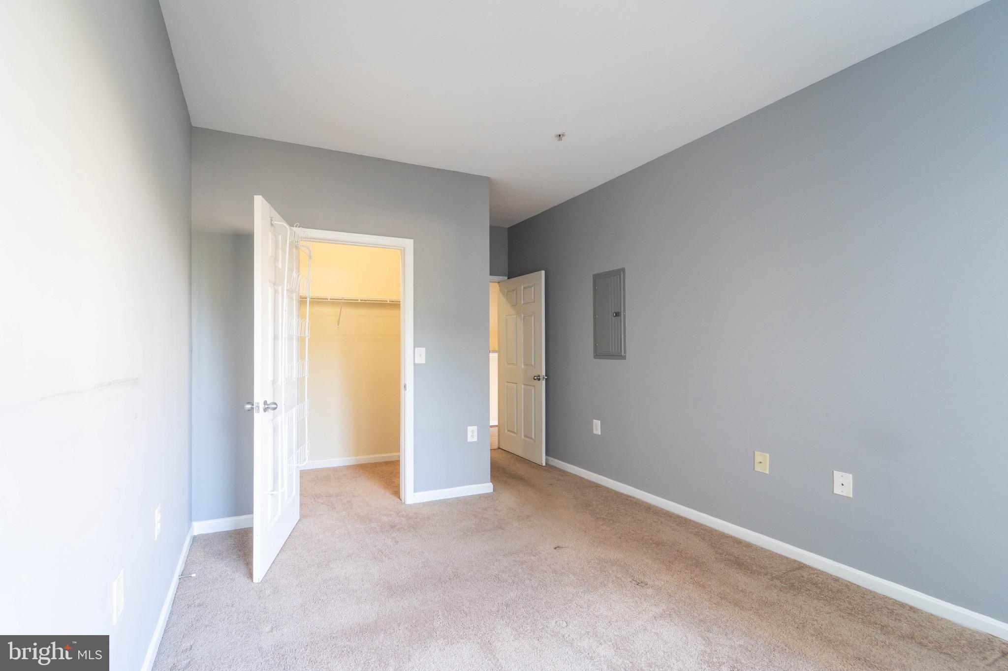 FAIRFAX RIDGE CONDOS - Residential Lease