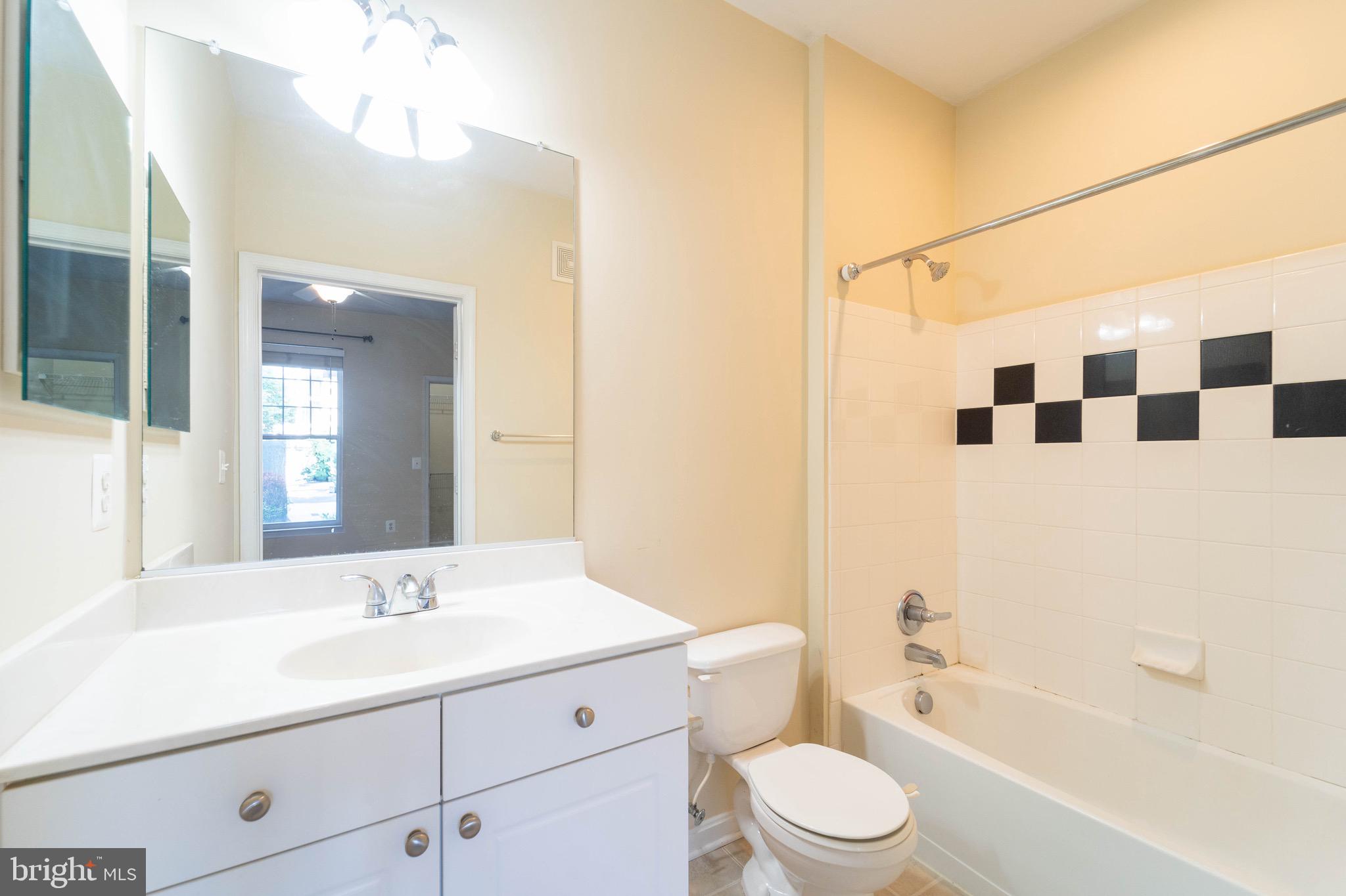 FAIRFAX RIDGE CONDOS - Residential Lease