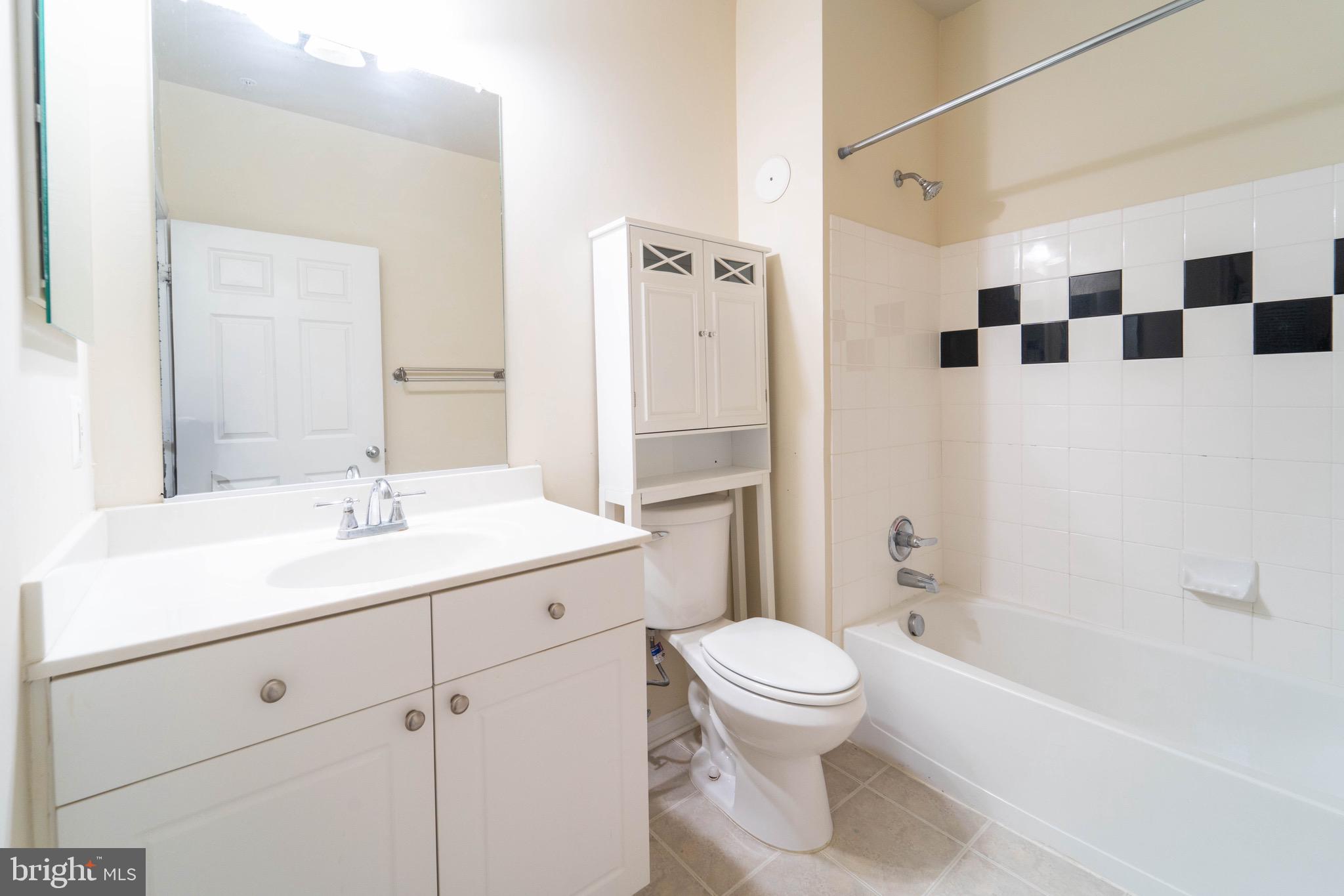 FAIRFAX RIDGE CONDOS - Residential Lease