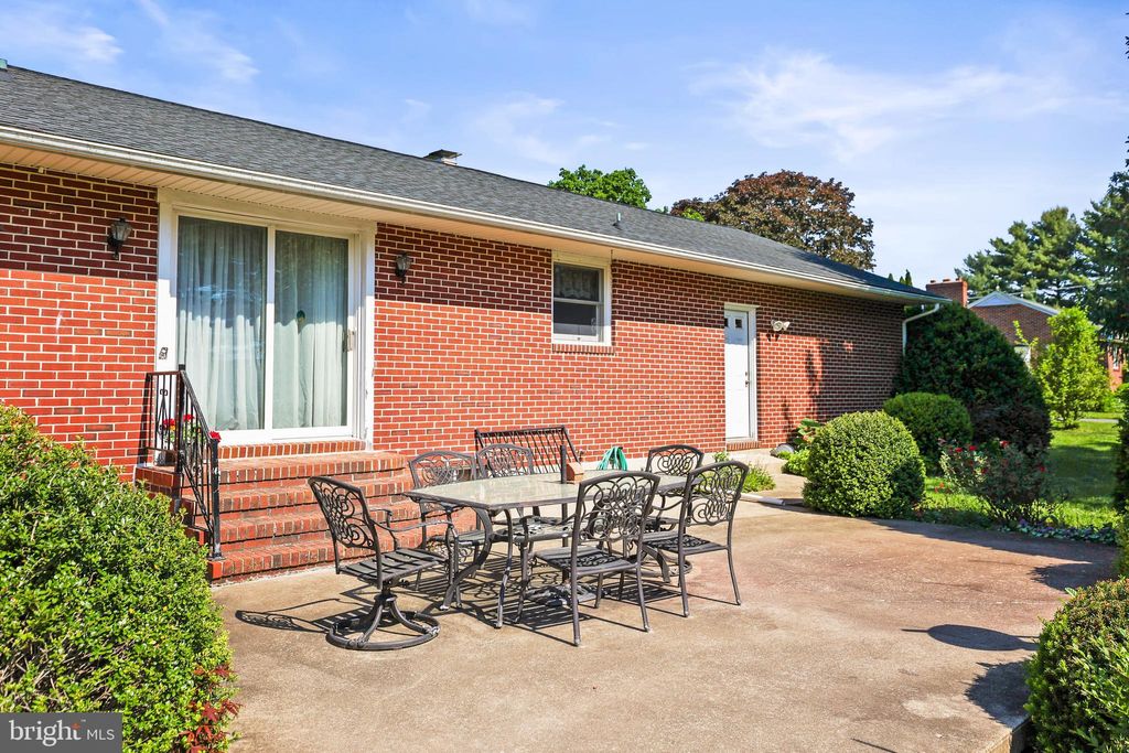 Photo of 3927 Federal Hill Road, JARRETTSVILLE, MD 21084 (MLS # MDHR2054576)