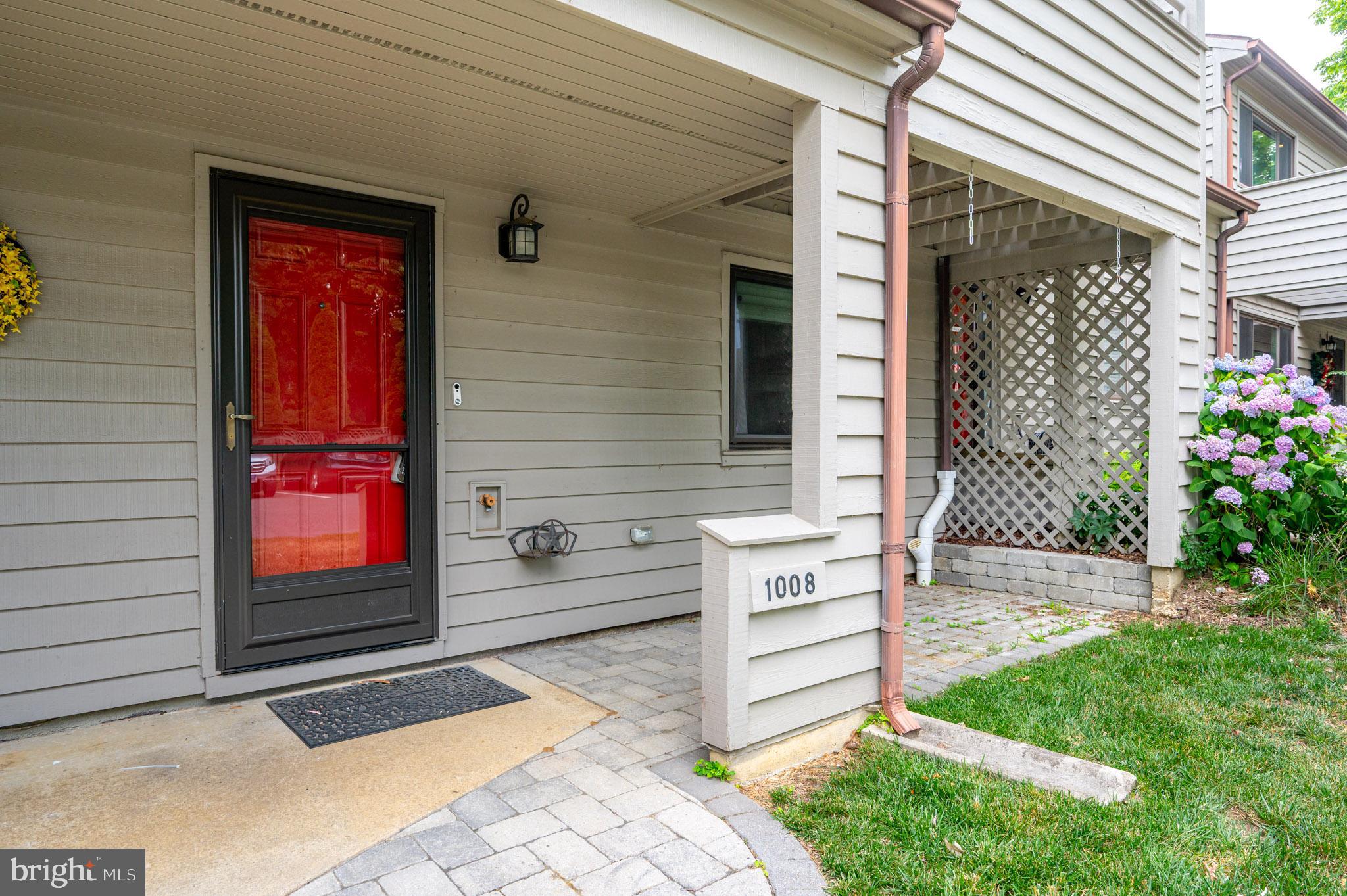 1008 CEDAR RIDGE COURT