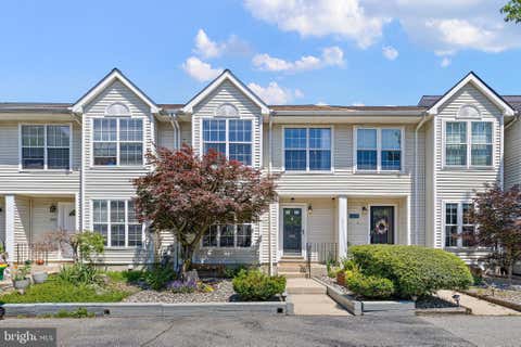 Townhouse For Sale - 606 Benham Court<br/> NEWARK, DE 19711