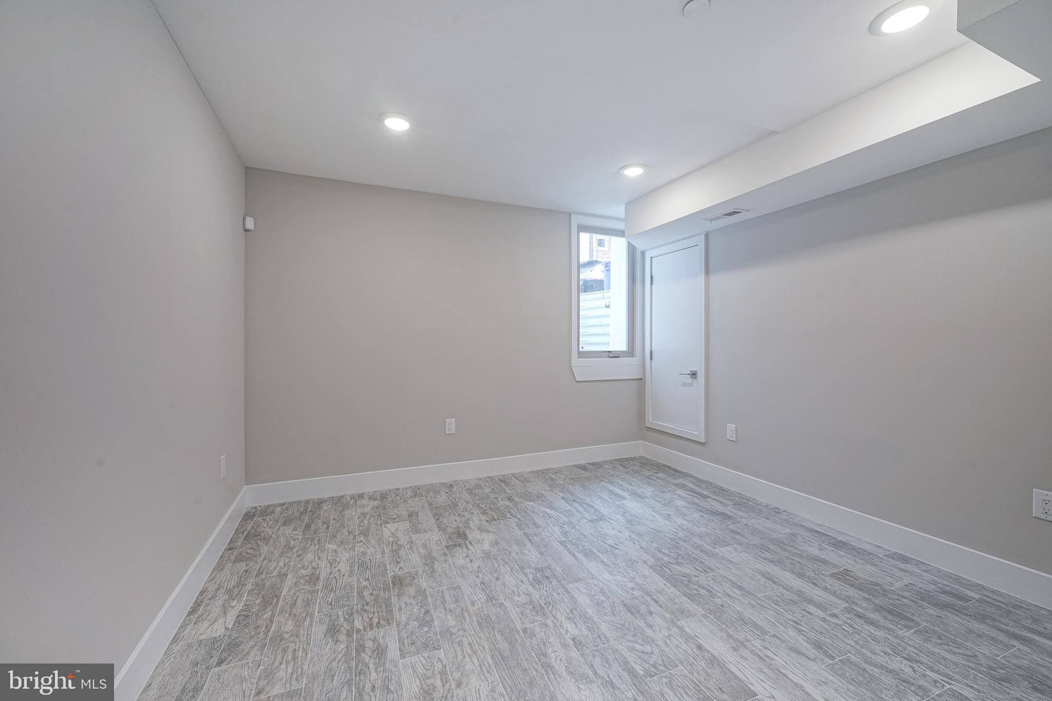 FRANCISVILLE - Residential Lease