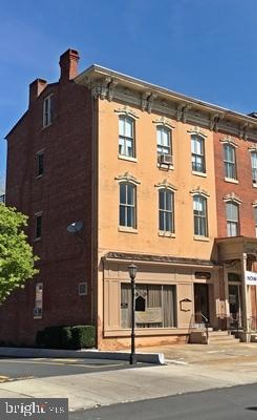 HEAT INCLUDED!! Large 1 bedroom apartment with hardwood flooring and high ceilings throughout. Living room, kitchen with stove and refrigerator, bathroom with tub/shower combo.
Intercom system for front door access. 1 off-street parking space. No pets and no smoking indoors.