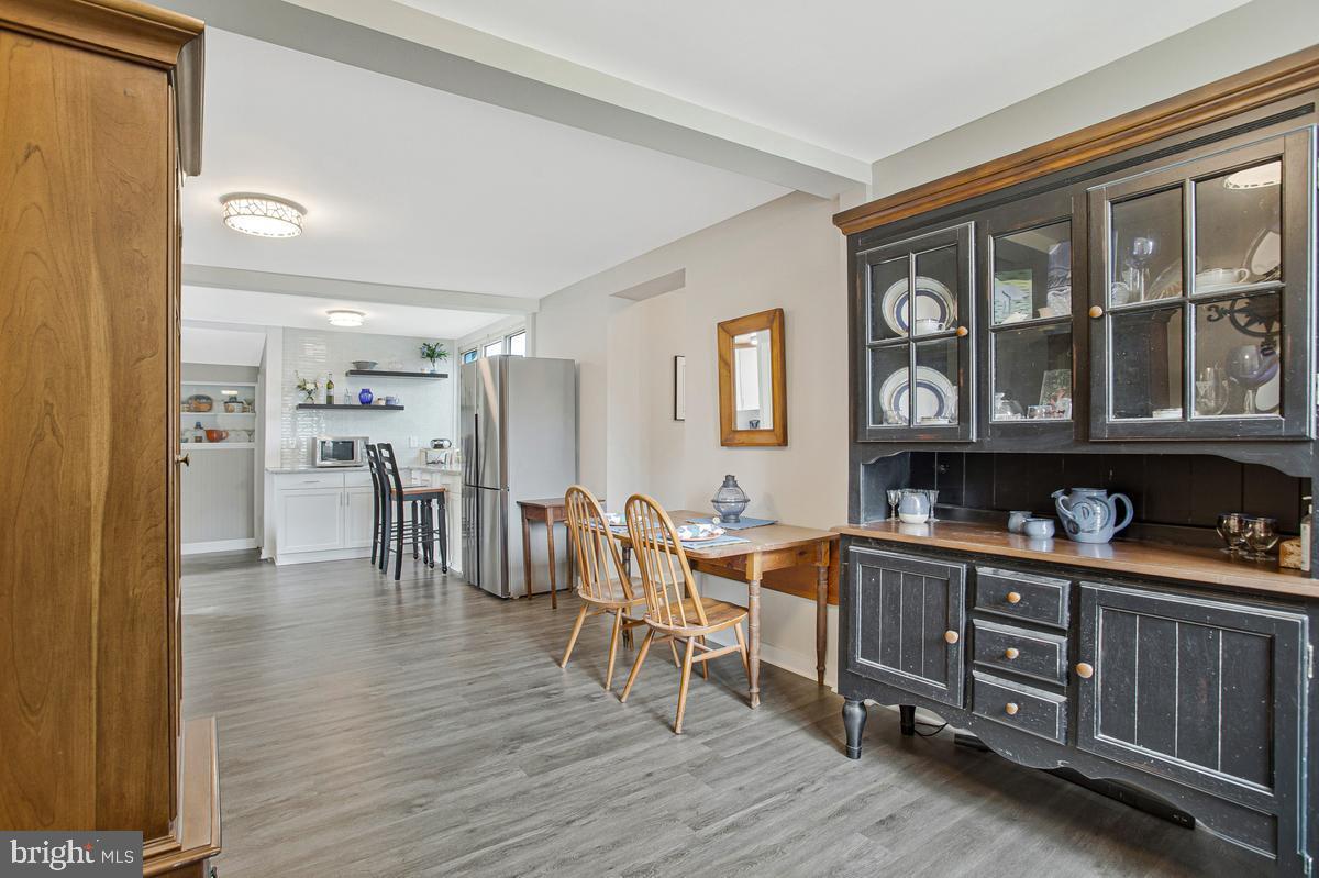 WOODLAND BEACH - Residential