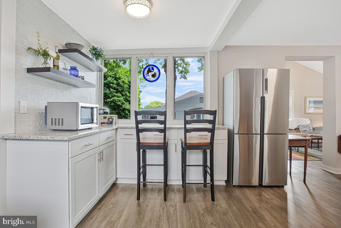 WOODLAND BEACH - Residential