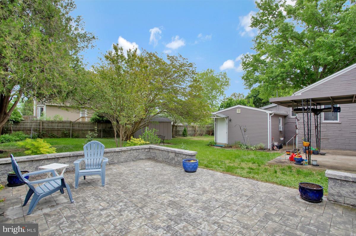 WOODLAND BEACH - Residential