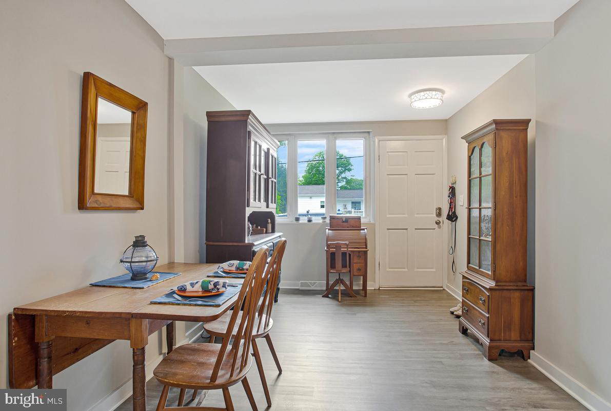 WOODLAND BEACH - Residential