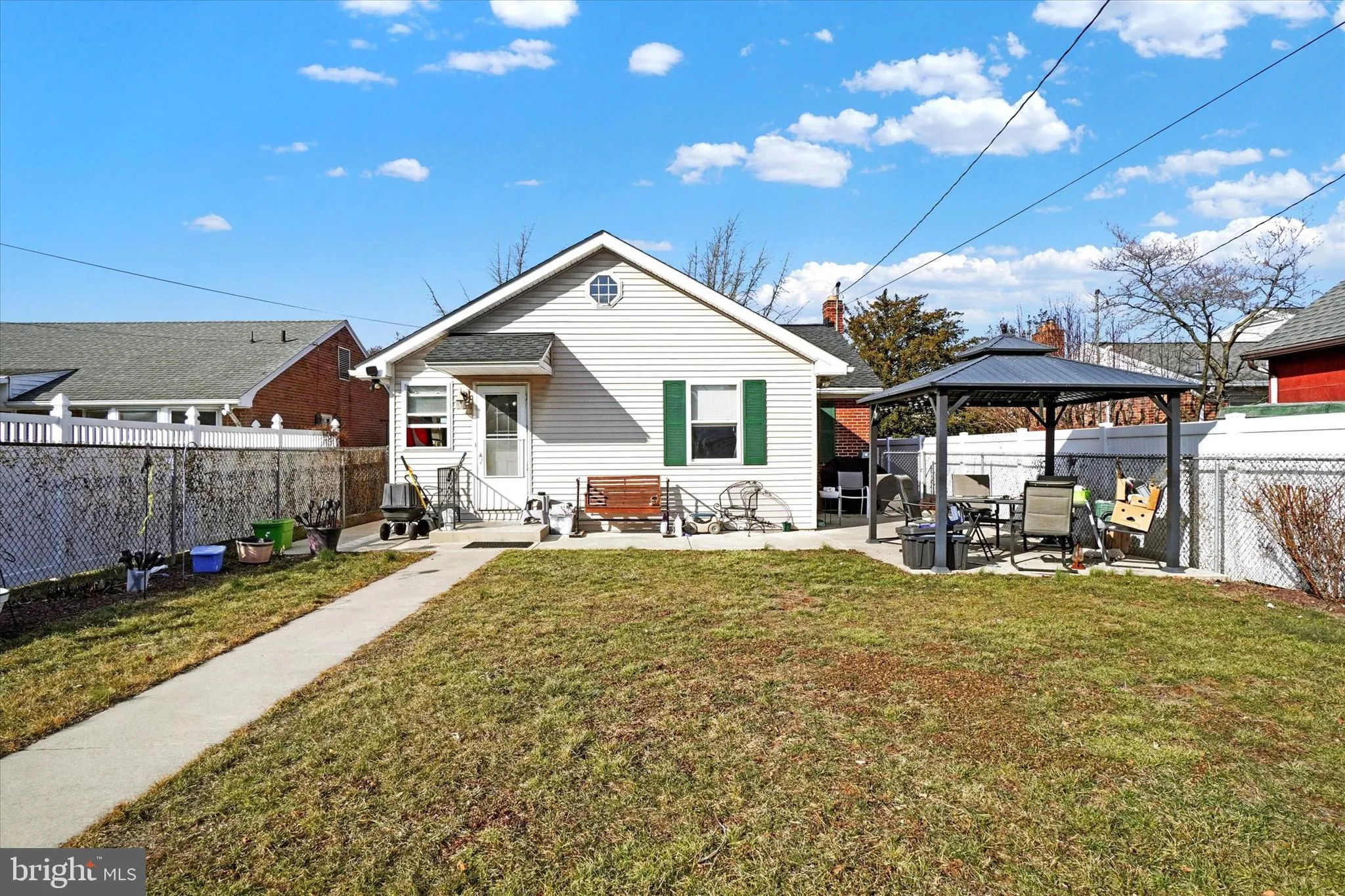 York, Pennsylvania 17403, United States, 2 Bedrooms Bedrooms, ,2 BathroomsBathrooms,Residential,Pending,6335