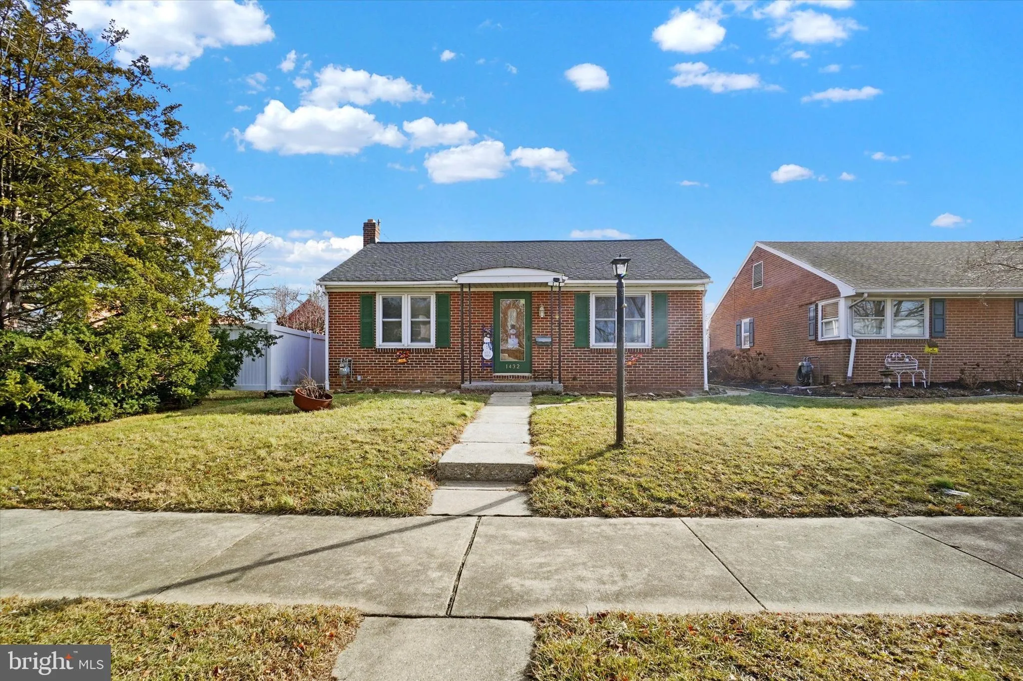 York, Pennsylvania 17403, United States, 2 Bedrooms Bedrooms, ,2 BathroomsBathrooms,Residential,Pending,6335