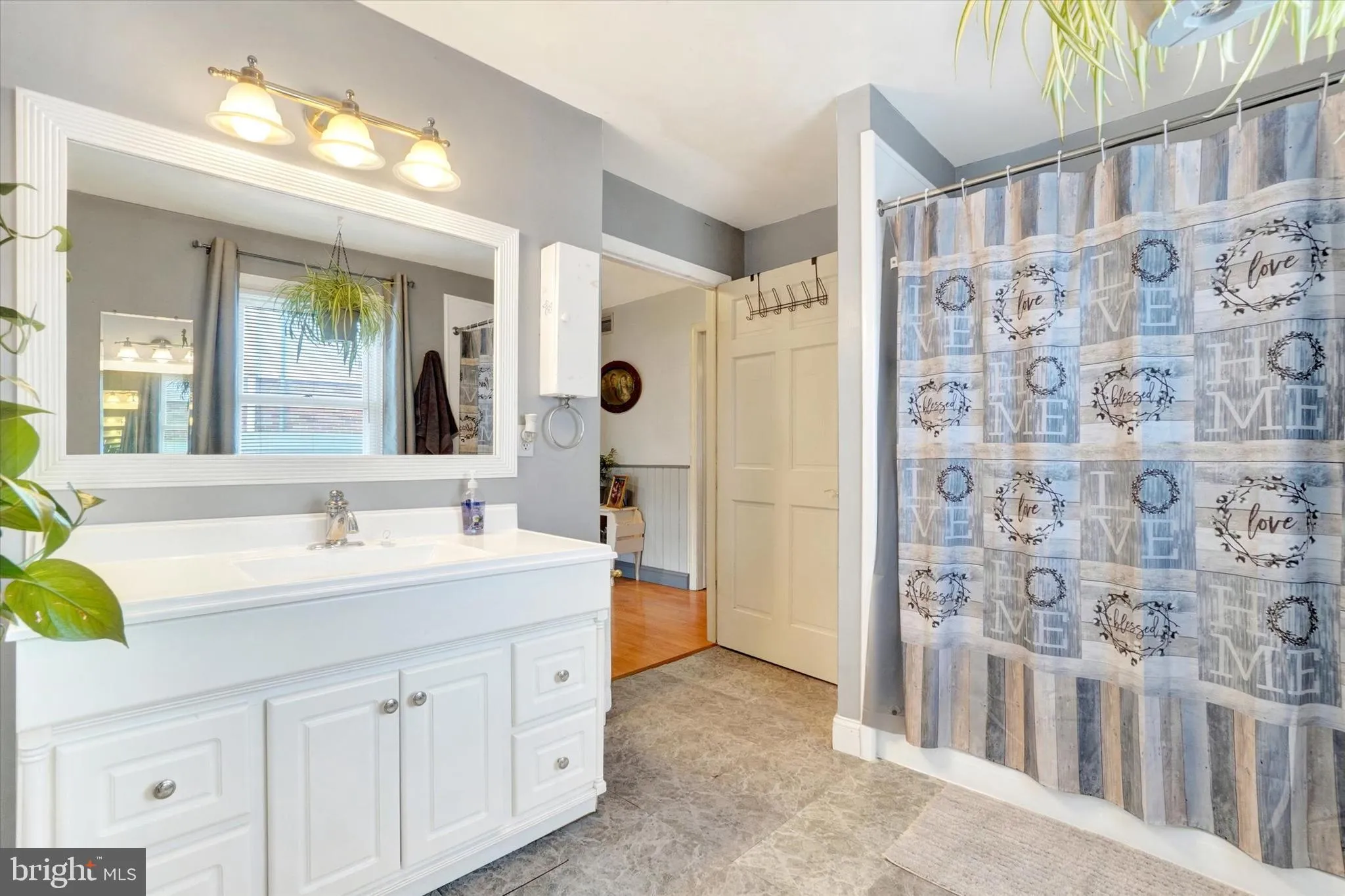 York, Pennsylvania 17403, United States, 2 Bedrooms Bedrooms, ,2 BathroomsBathrooms,Residential,Pending,6335