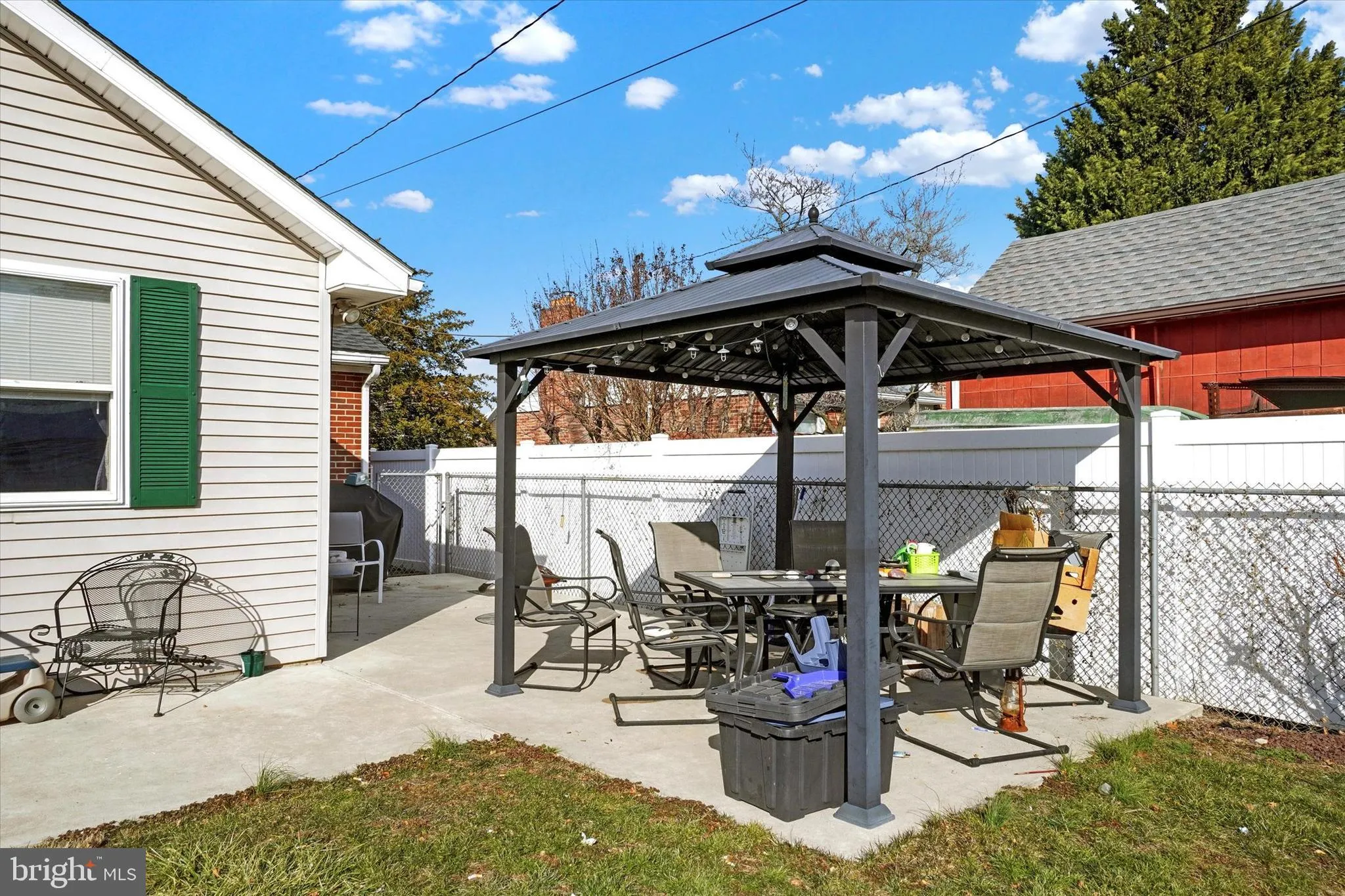 York, Pennsylvania 17403, United States, 2 Bedrooms Bedrooms, ,2 BathroomsBathrooms,Residential,Pending,6335