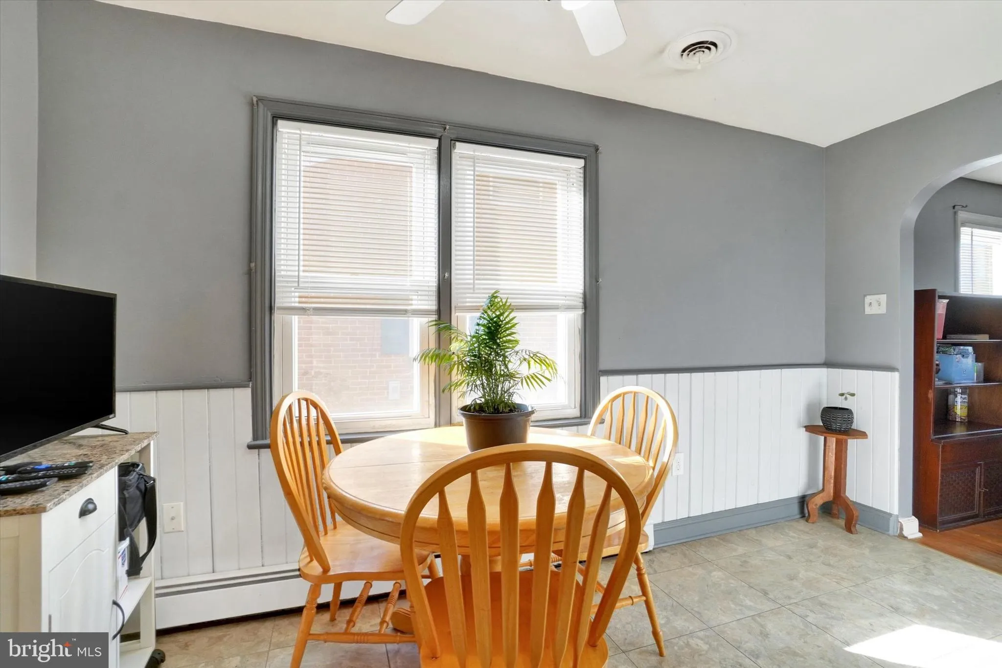 York, Pennsylvania 17403, United States, 2 Bedrooms Bedrooms, ,2 BathroomsBathrooms,Residential,Pending,6335