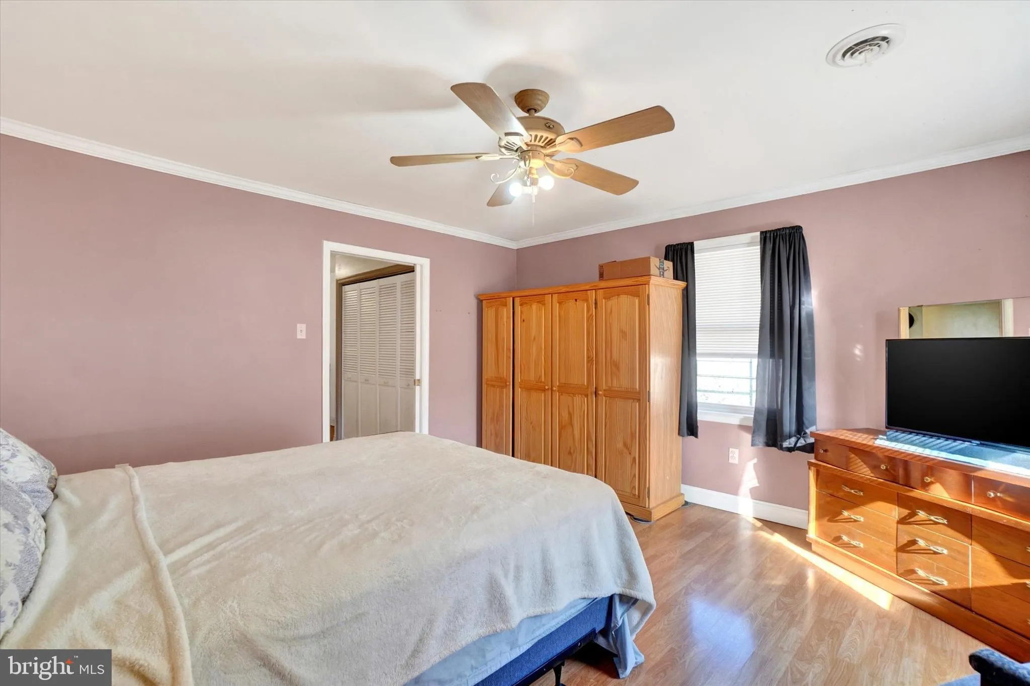 York, Pennsylvania 17403, United States, 2 Bedrooms Bedrooms, ,2 BathroomsBathrooms,Residential,Pending,6335