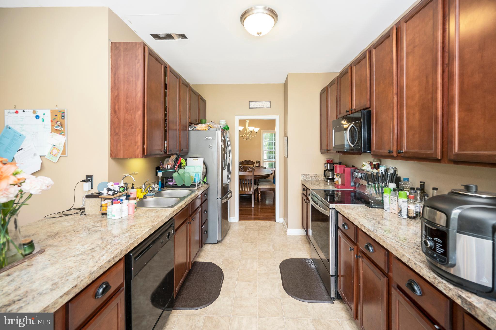 LADYSMITH VILLAGE - Residential