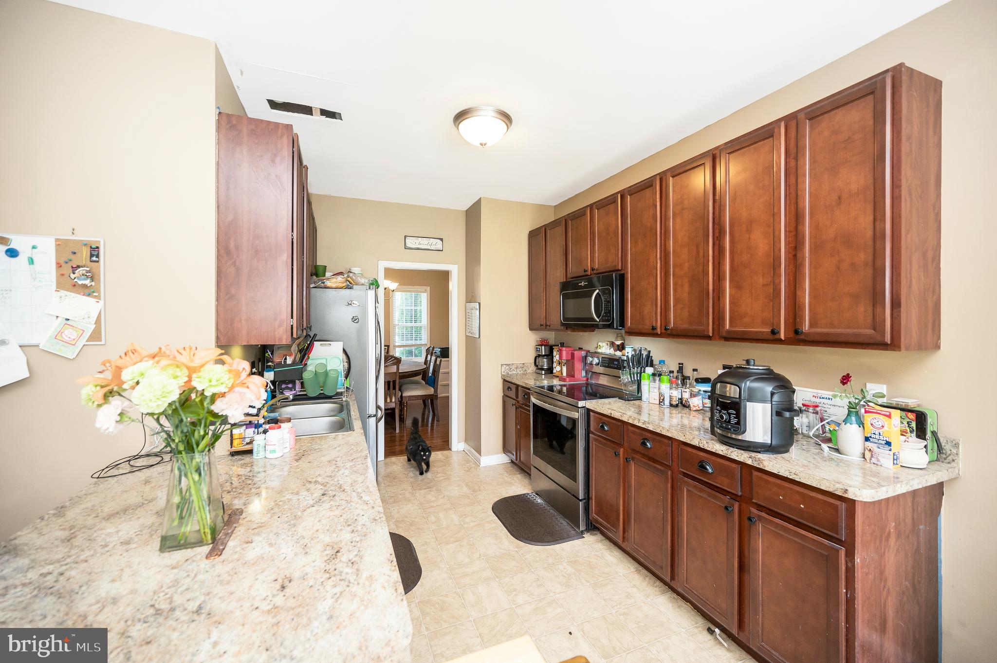 LADYSMITH VILLAGE - Residential