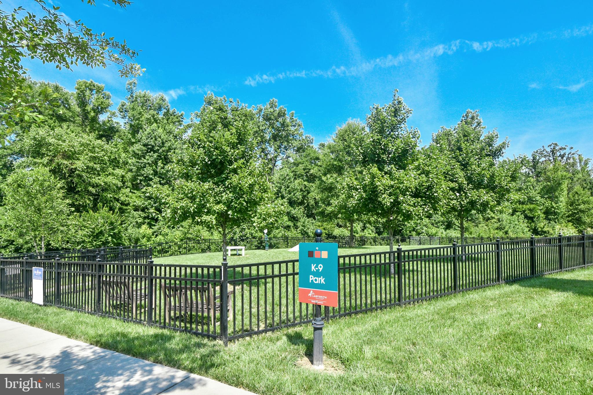 LADYSMITH VILLAGE - Residential