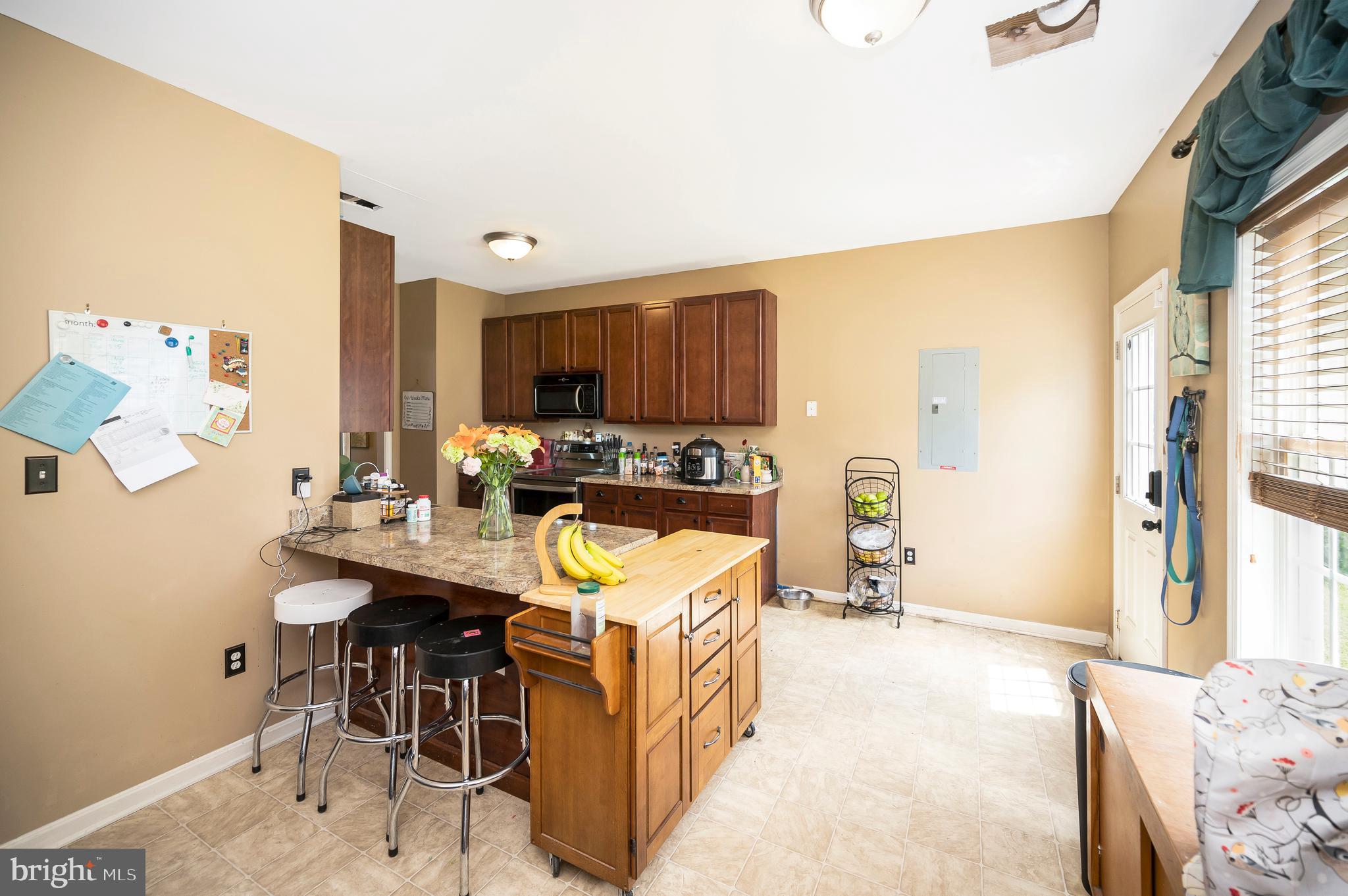 LADYSMITH VILLAGE - Residential