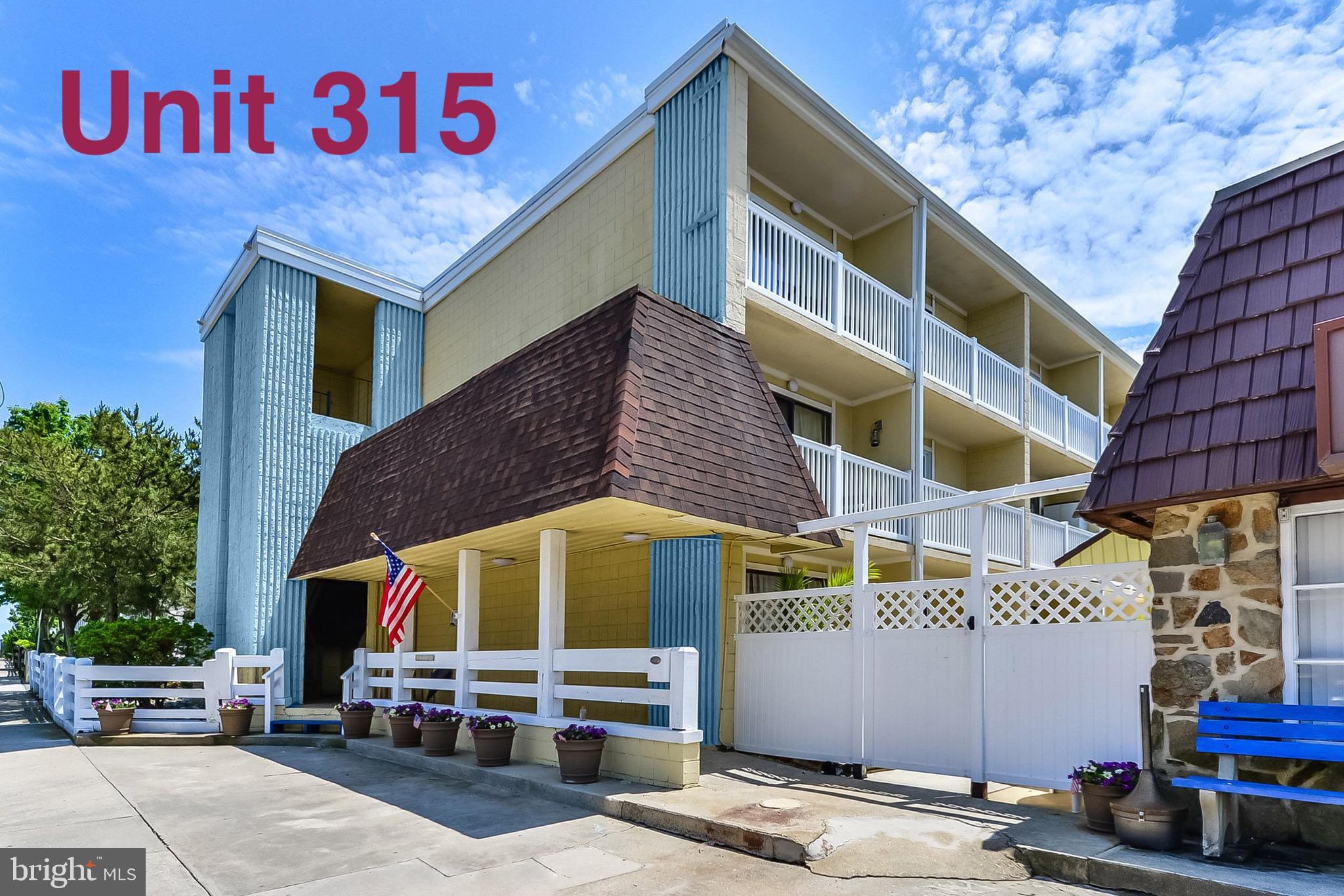 Price Improvement! This affordable mid-town, ocean block studio is the perfect little beach house! This west facing condo offers a balcony with a pool and bay view, an amazing pool, a full kitchen and bath, a large parking lot and laundry on site. Low condo fee includes the pool, cable (Direct TV), and hot water. Use your imagination to create the coastal studio of your dreams!