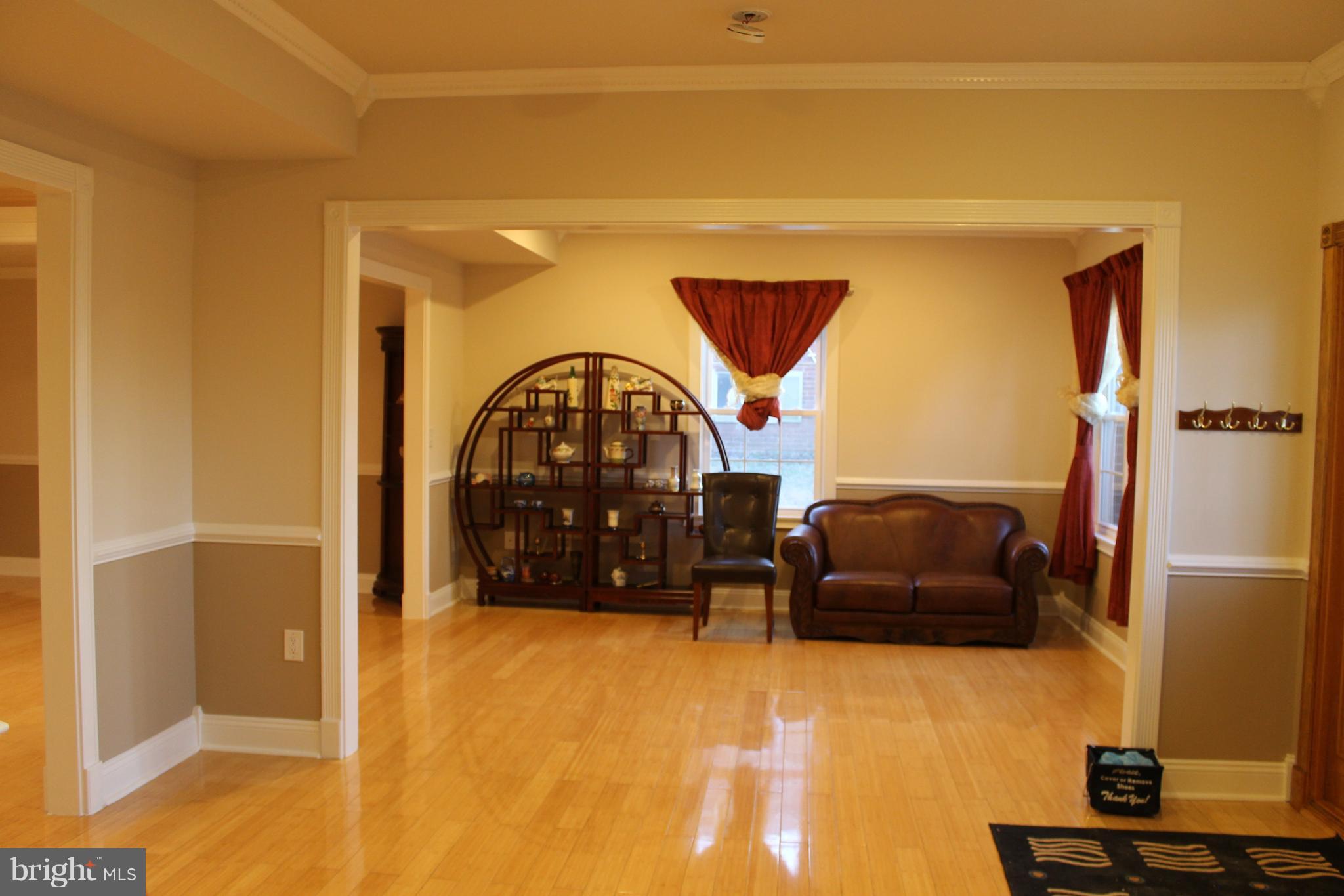 LYNBROOK - Residential Lease