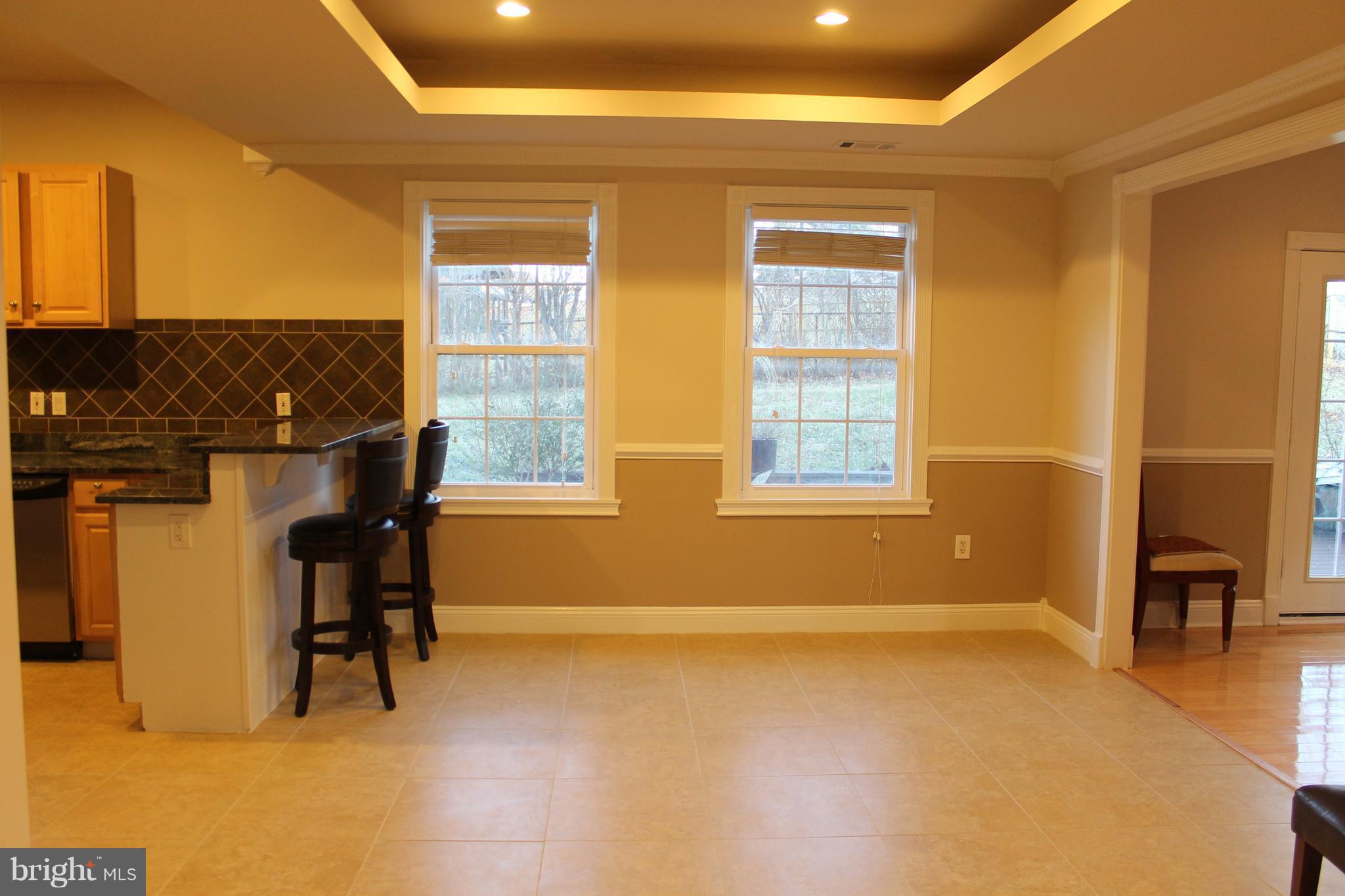 LYNBROOK - Residential Lease