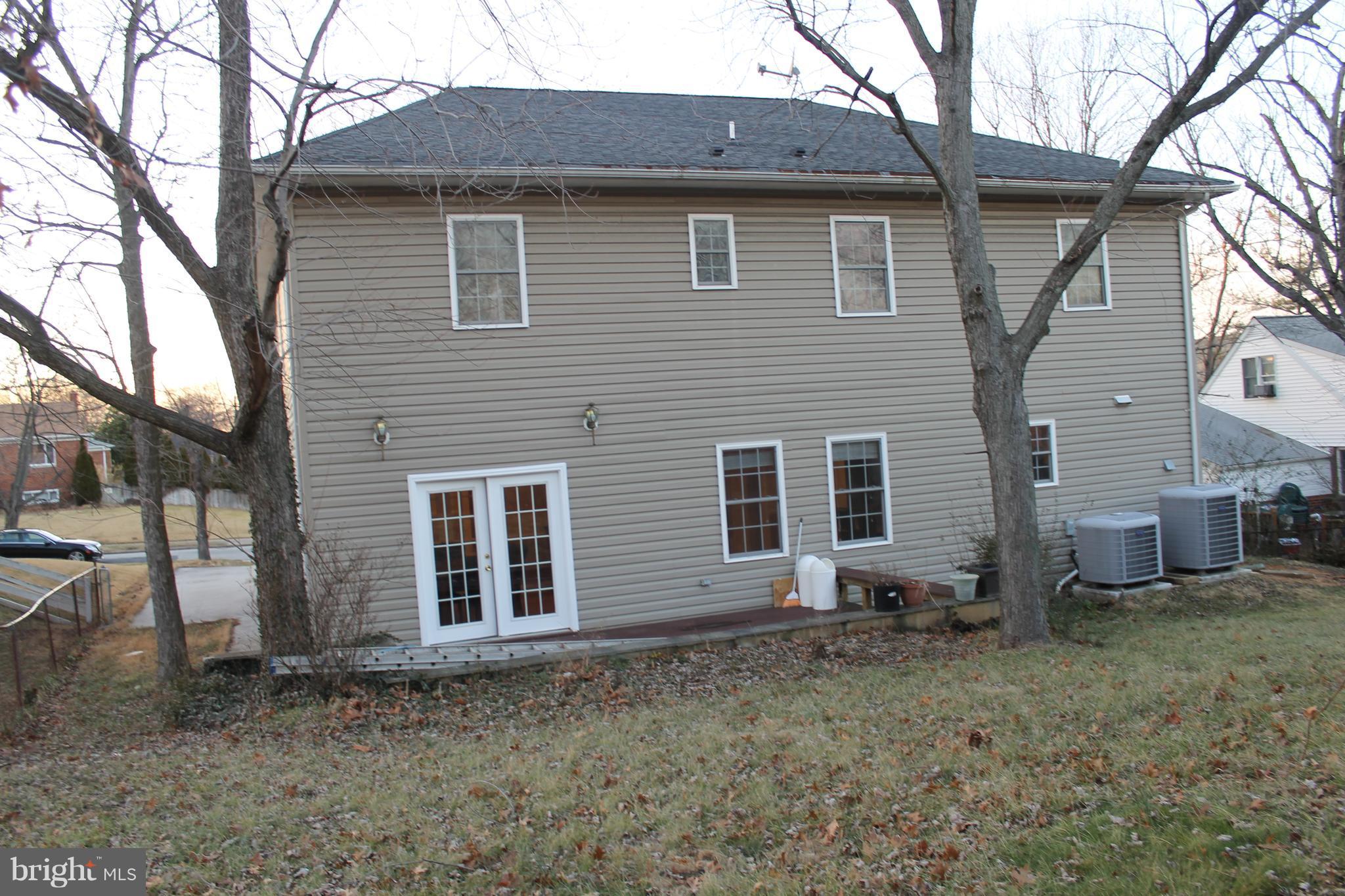 LYNBROOK - Residential Lease