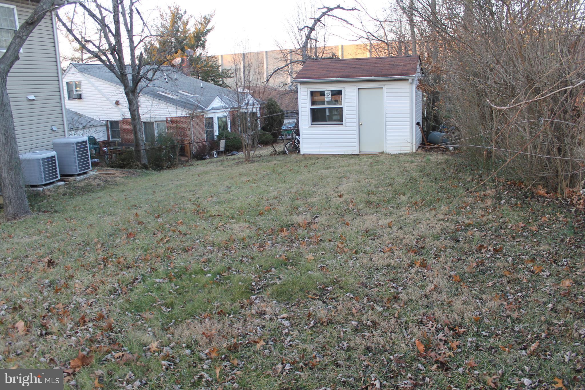 LYNBROOK - Residential Lease