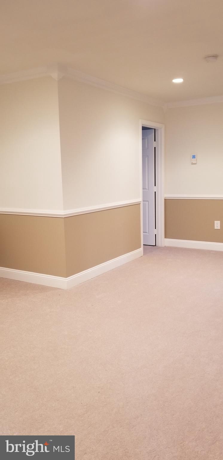 LYNBROOK - Residential Lease