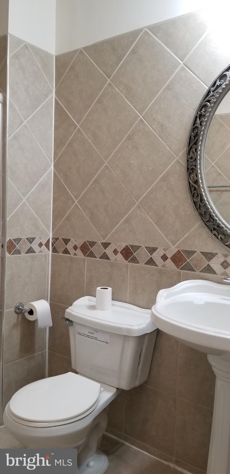 LYNBROOK - Residential Lease