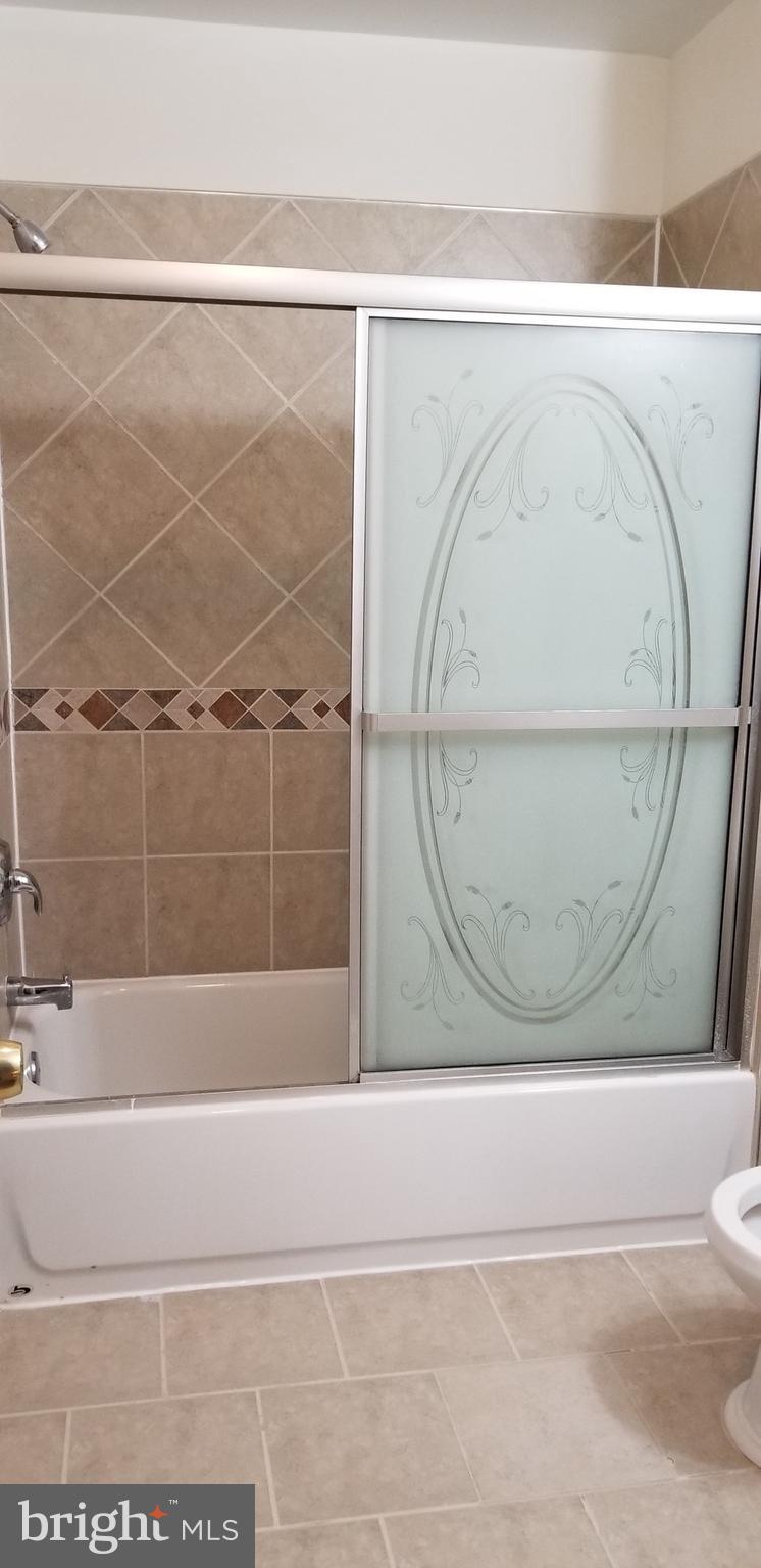 LYNBROOK - Residential Lease