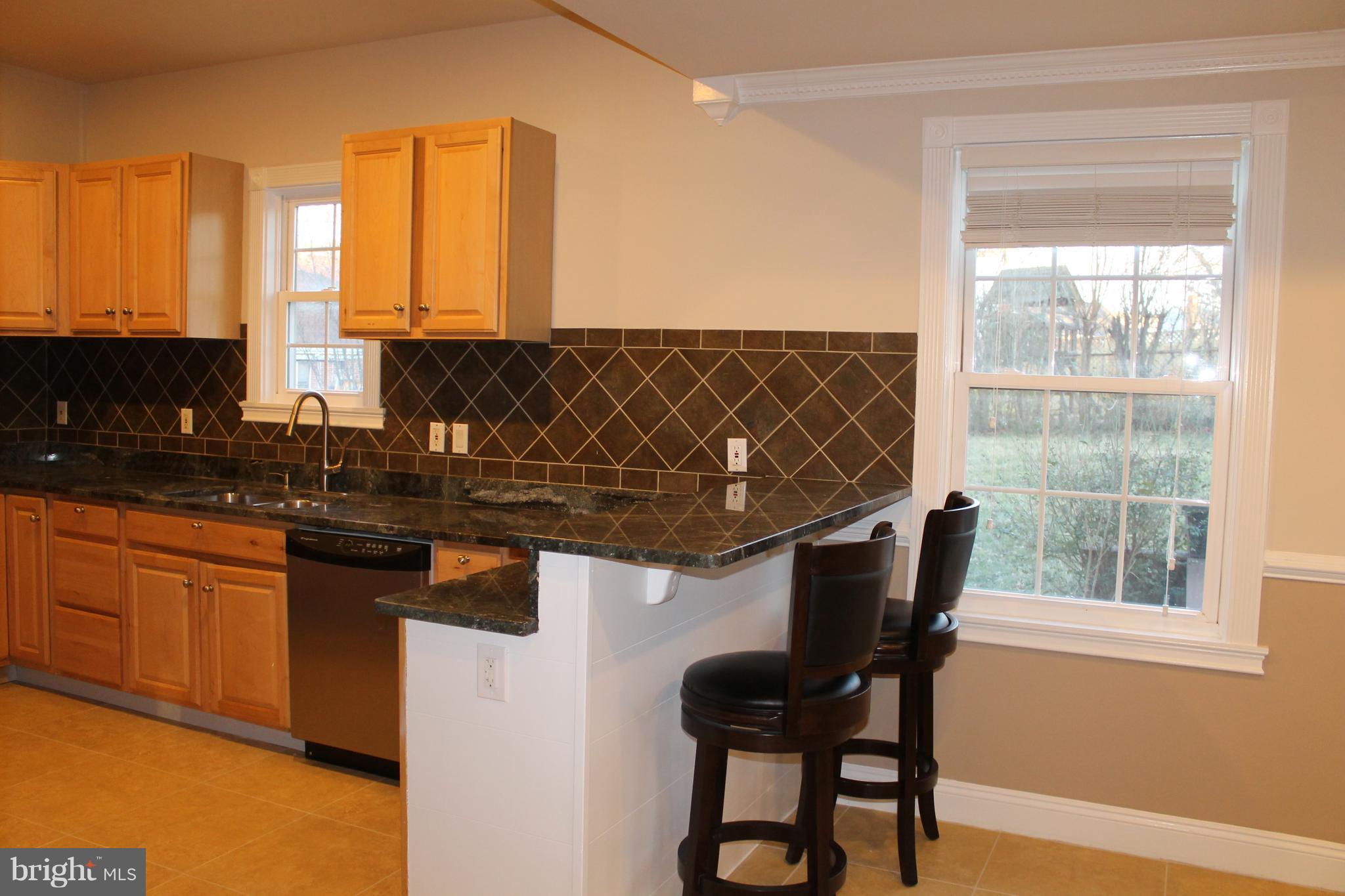 LYNBROOK - Residential Lease