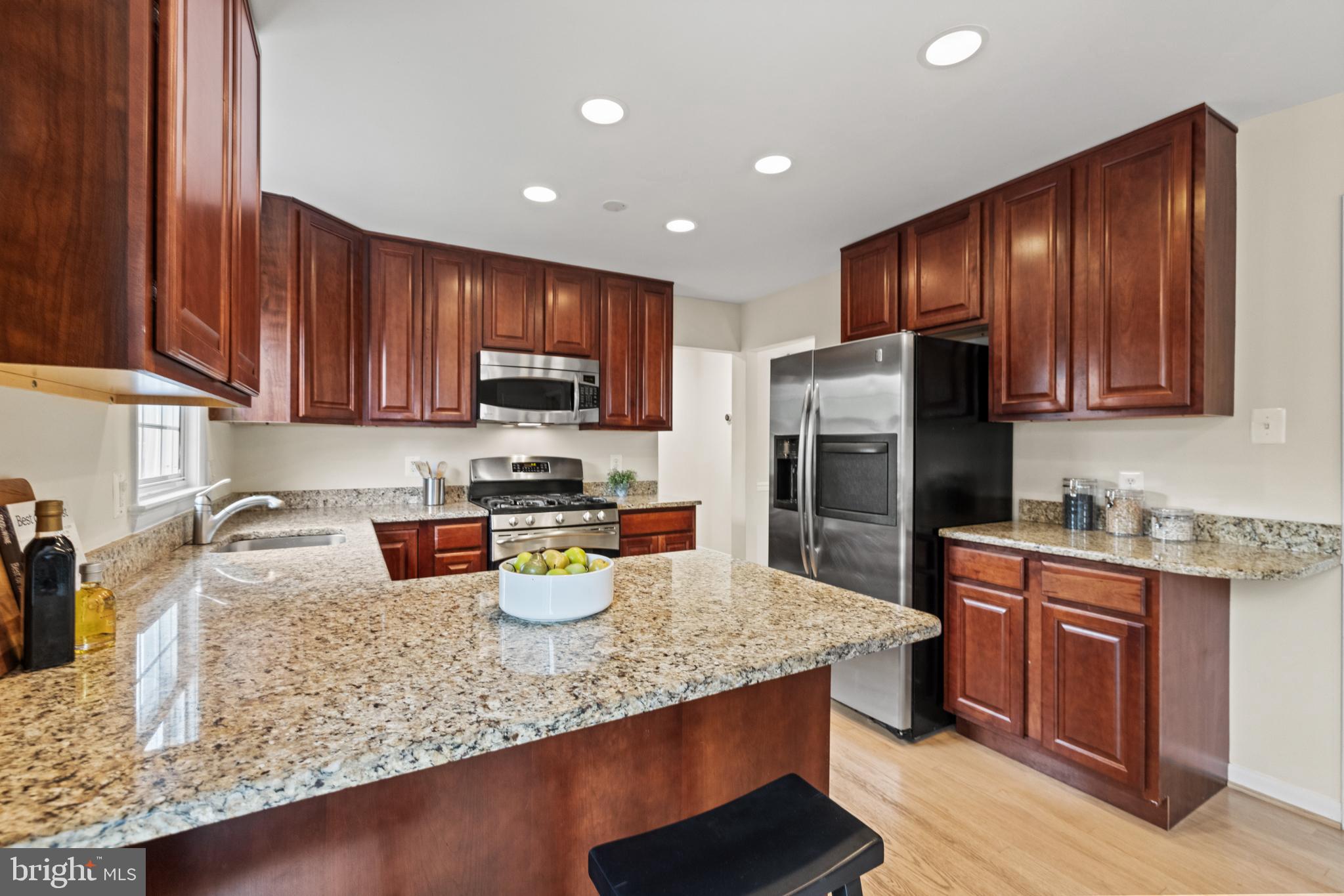 HAYFIELD FARM - Residential