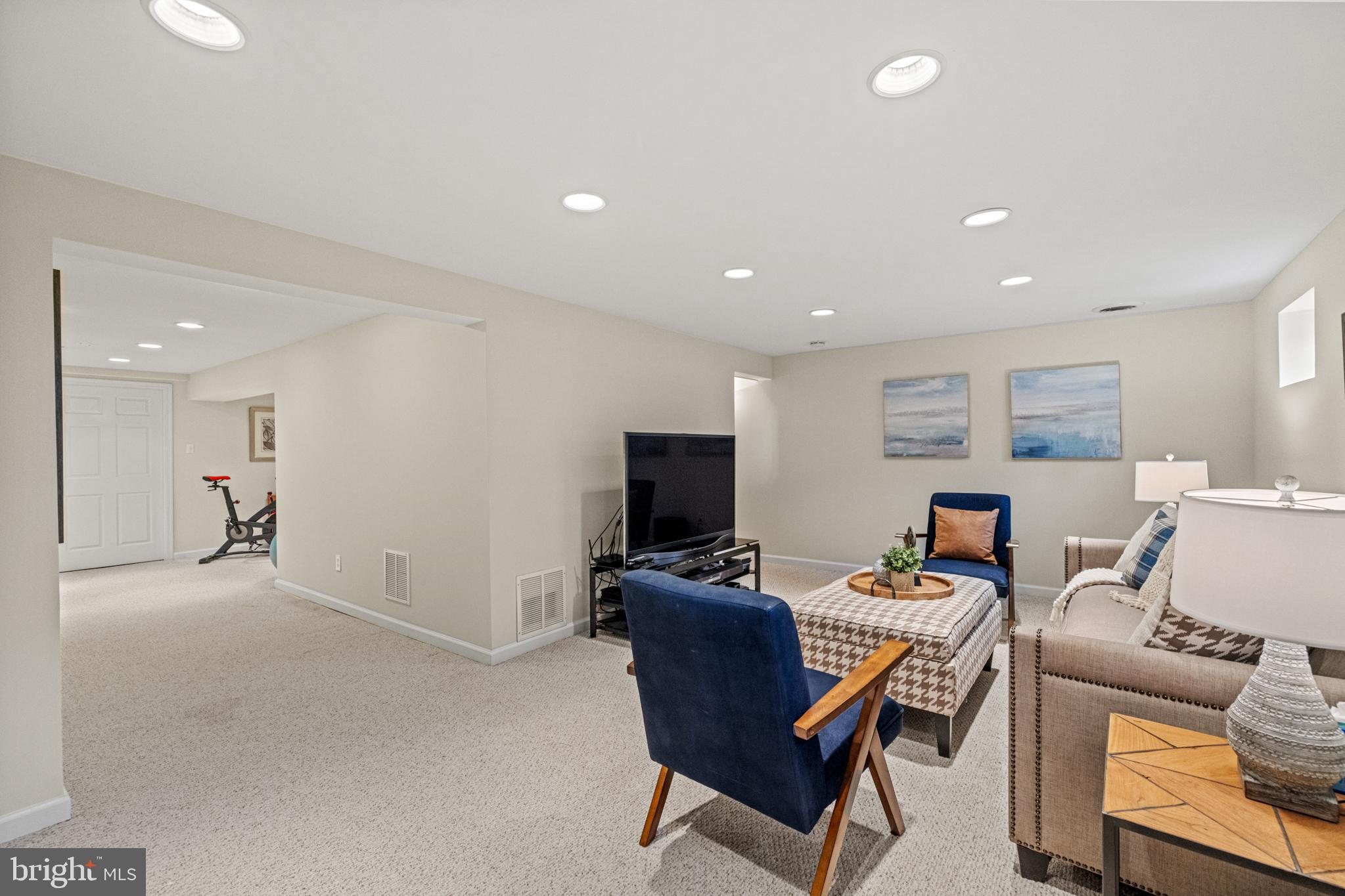 HAYFIELD FARM - Residential