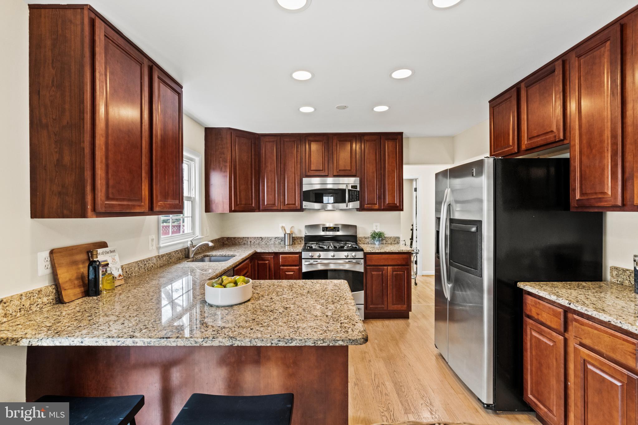 HAYFIELD FARM - Residential