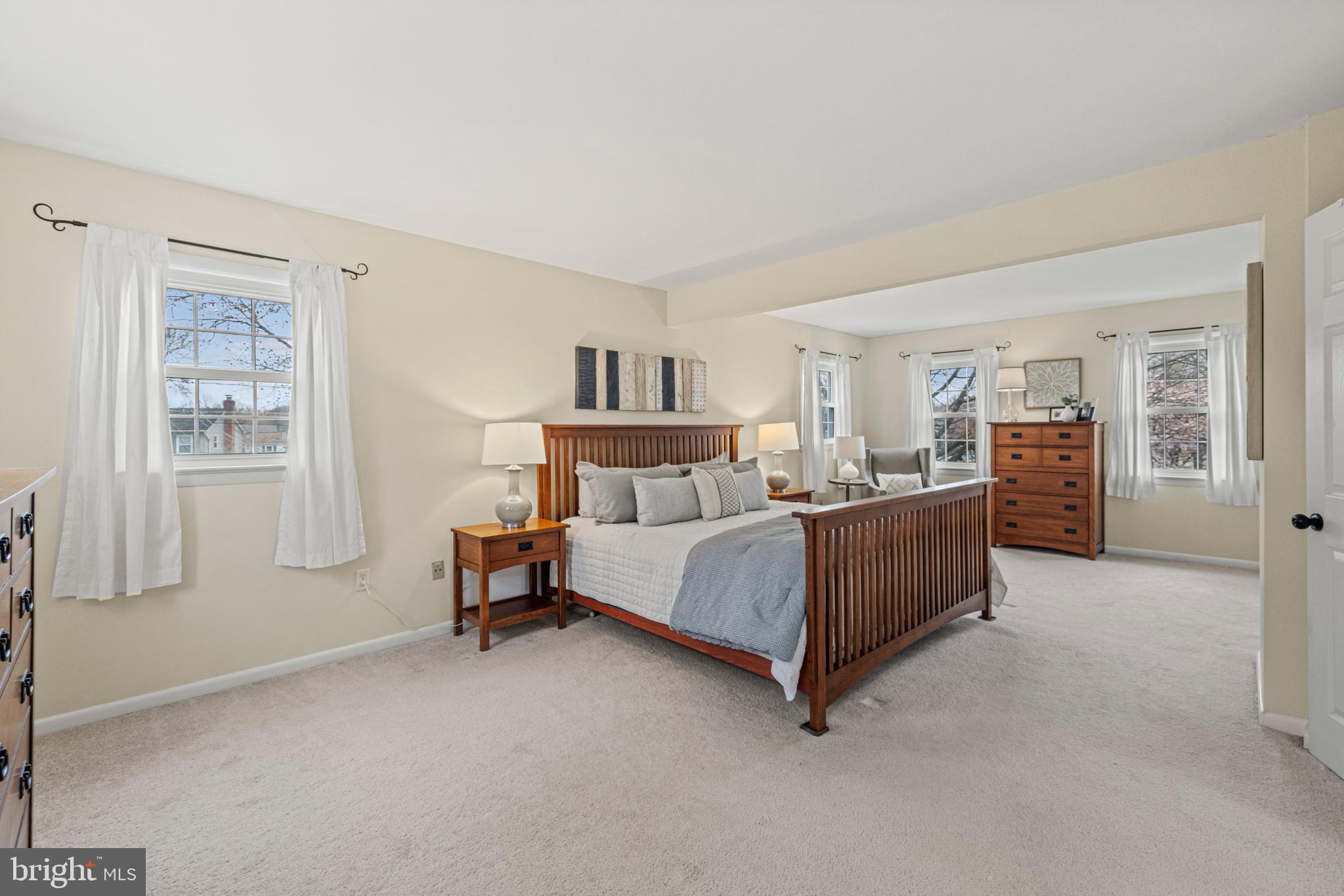 HAYFIELD FARM - Residential