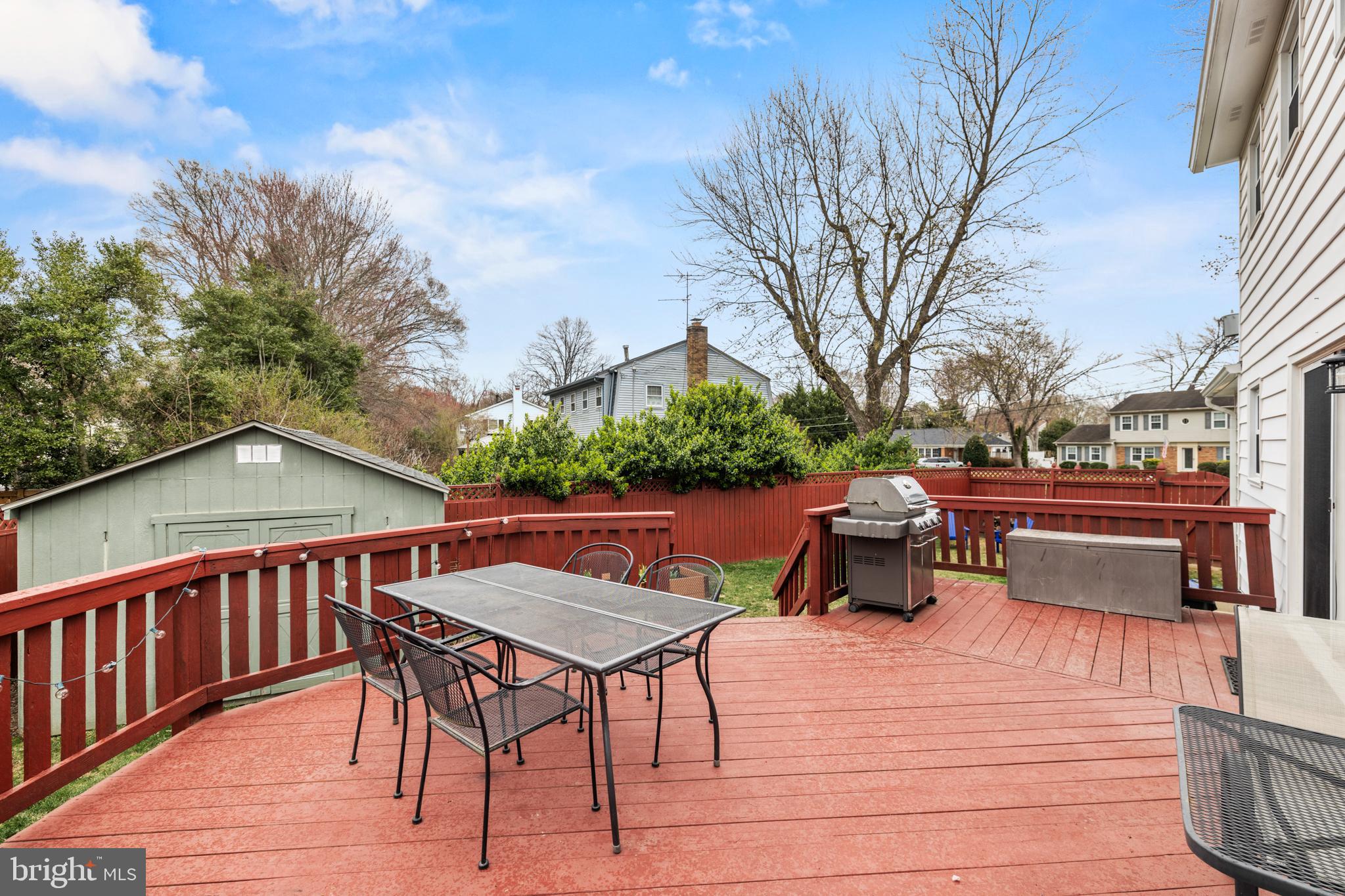 HAYFIELD FARM - Residential