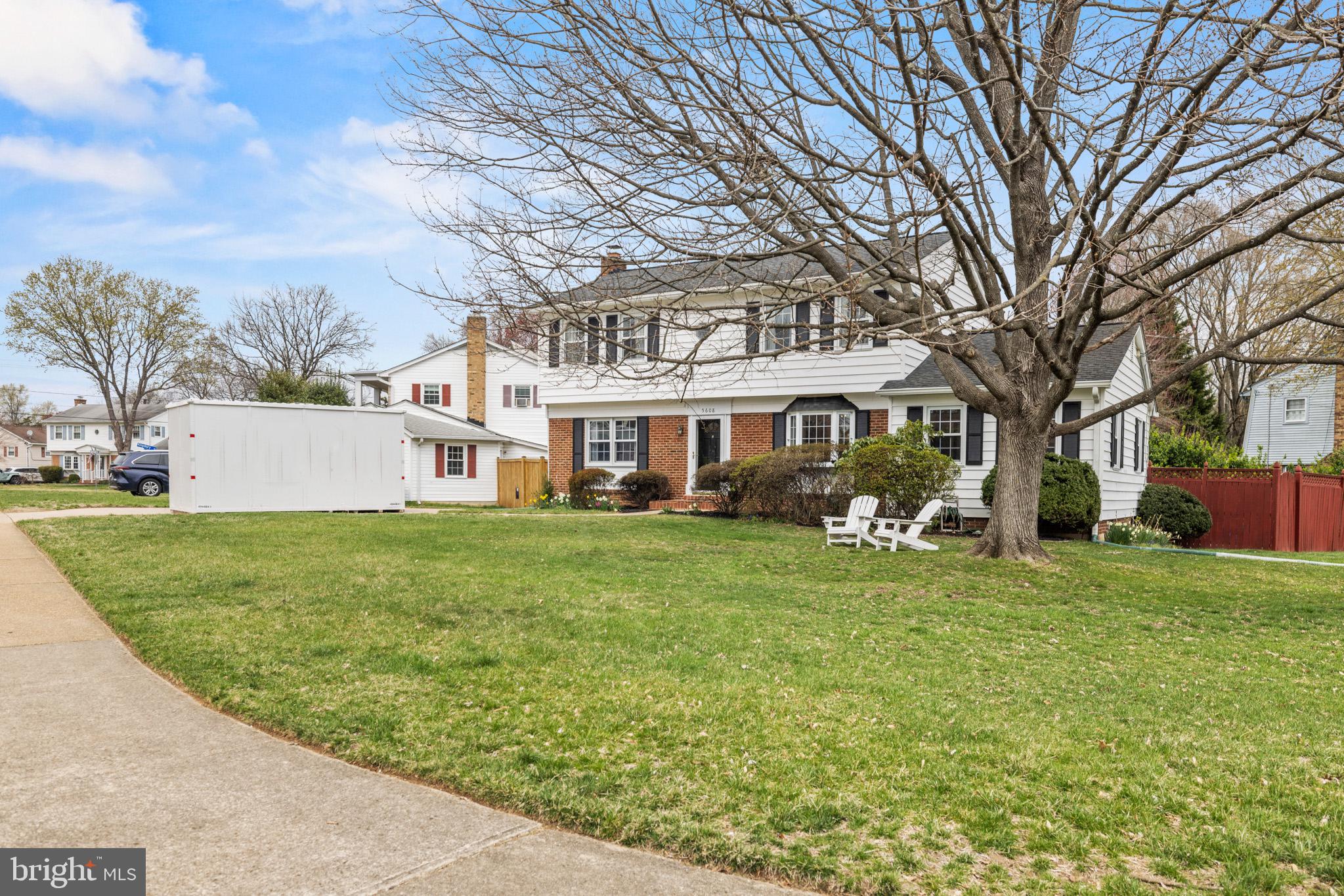 HAYFIELD FARM - Residential