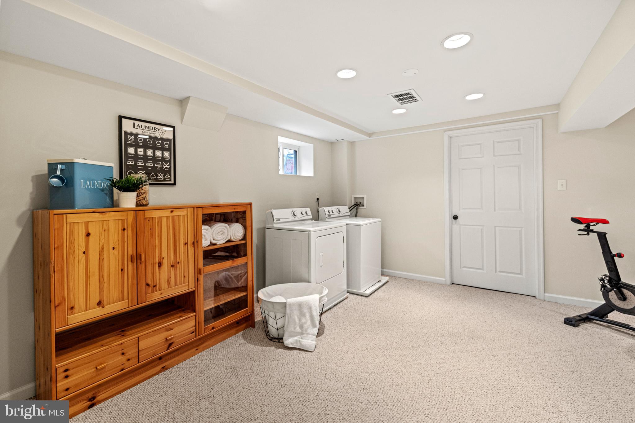 HAYFIELD FARM - Residential