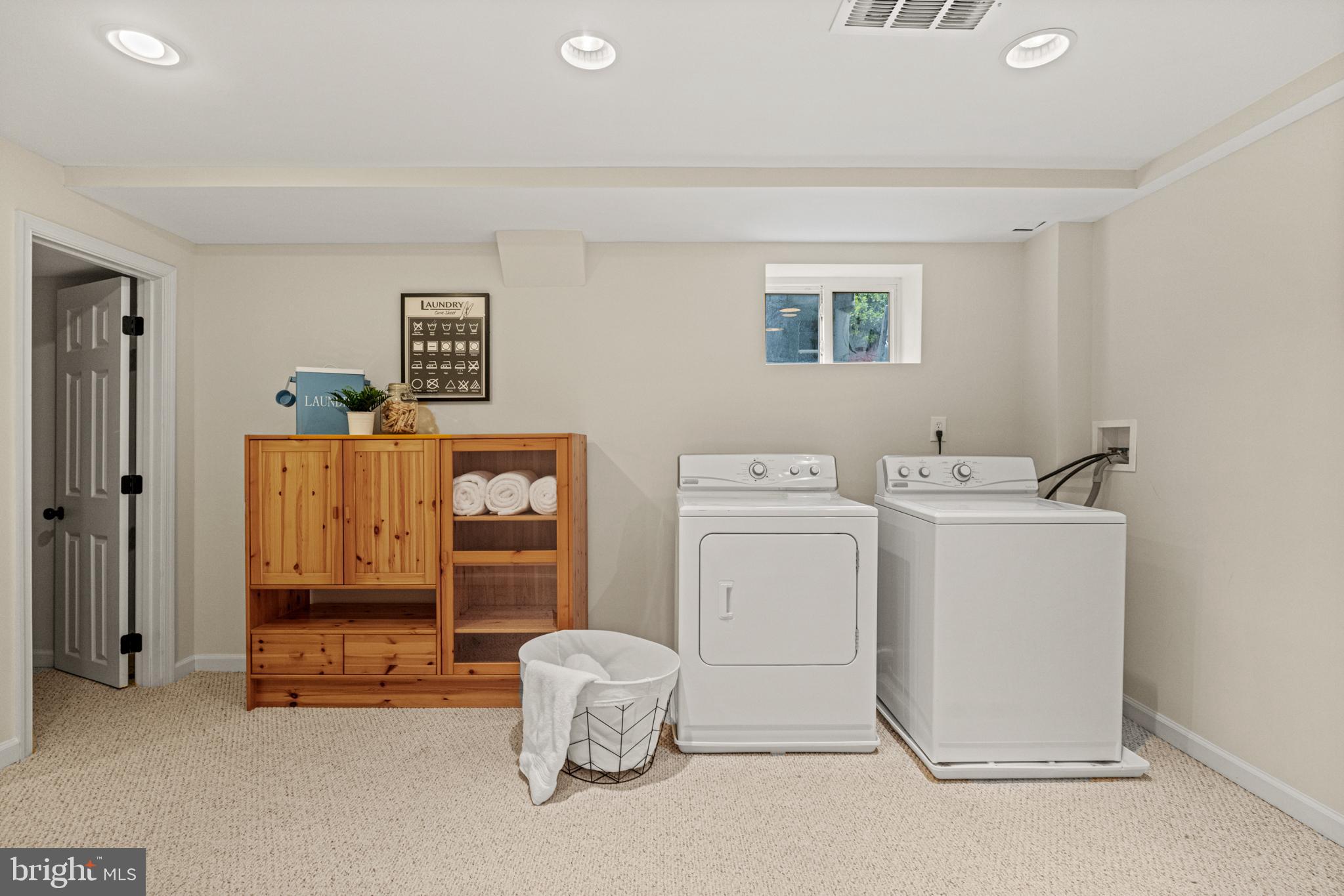 HAYFIELD FARM - Residential