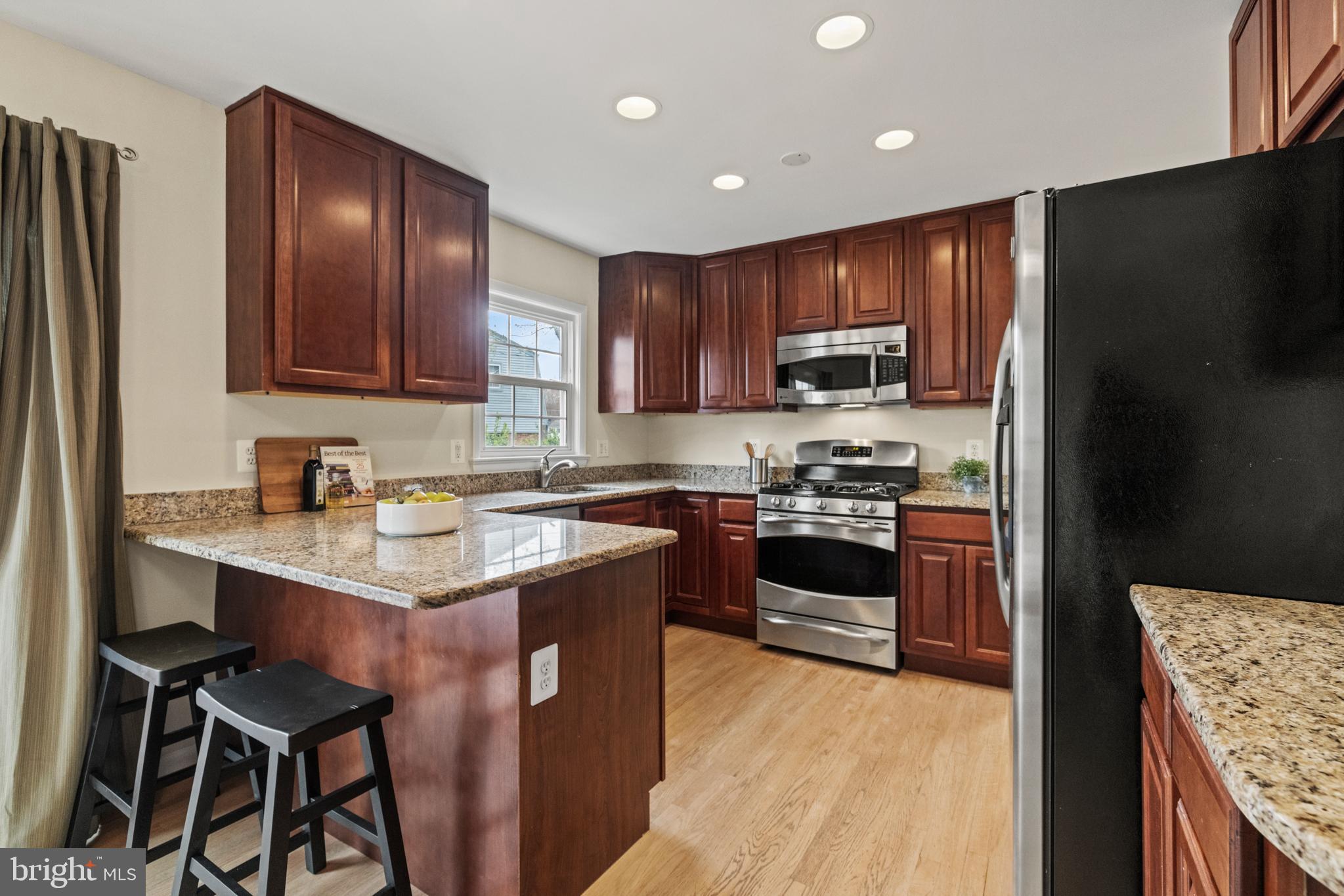 HAYFIELD FARM - Residential